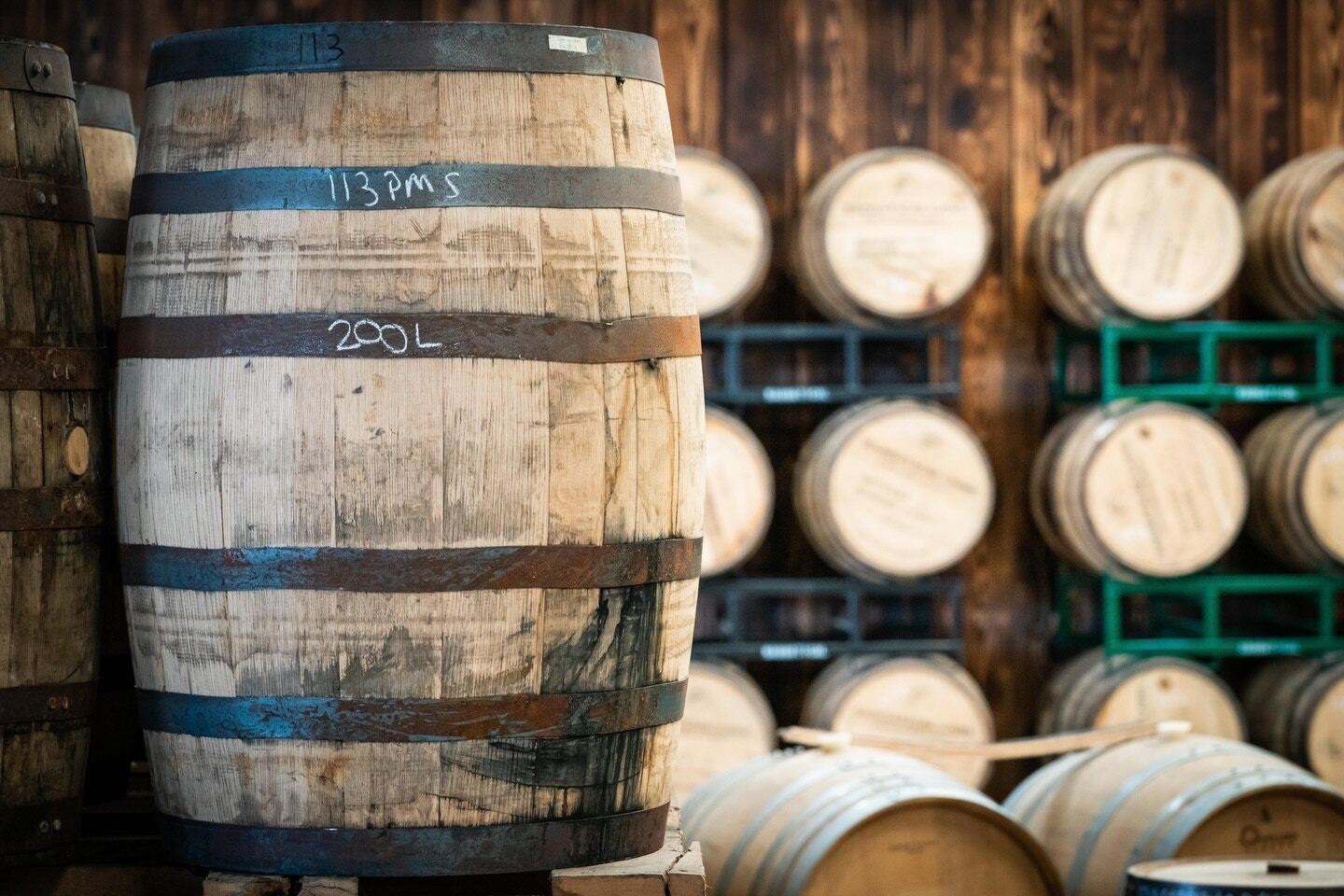 where the magic happens 🪄 🥃 

These 53 gallon oak barrels are all providing a home for our whiskey as it quietly matures in the distillery rickhouse&hellip;

New make whiskey starts off clear from distillation with 💯 of the color you see in the fi