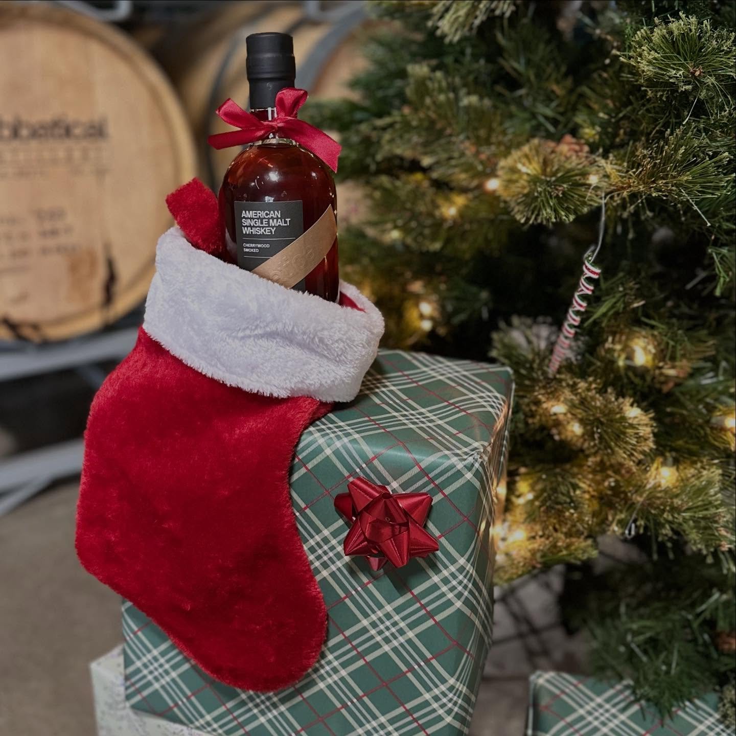 Sleighing the holidays with American Single Malt Cherrywood Smoked Whiskey 🥃