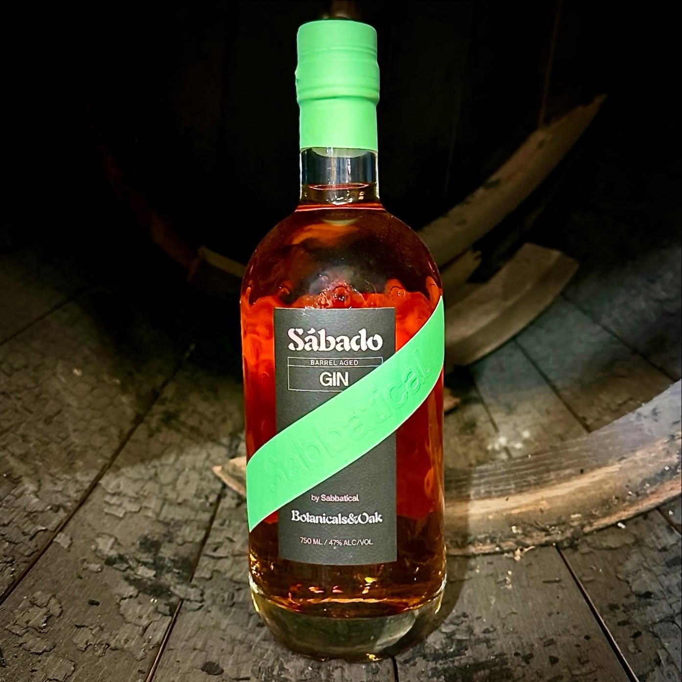 What happens when you take a new American Gin and send it on a bourbon barrel journey through 🇺🇸 oak? You get a spirit that rewrites the rules, and does so in delicious fashion&hellip;

Say hello to the all-new S&aacute;bado Barrel Aged Gin! A firs