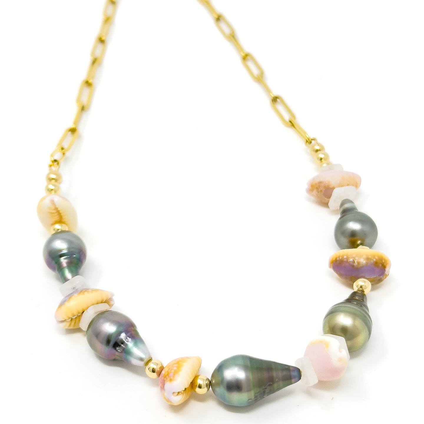 Inspired by my full strand necklace&mdash;but at just a third of the cost 😘 Mini cowries I personally found on Maui, shimmering rainbow moonstone, gold-filled beads, and multiple baroque drop Tahitian pearls&mdash;strung on a thick 14K gold-filled p