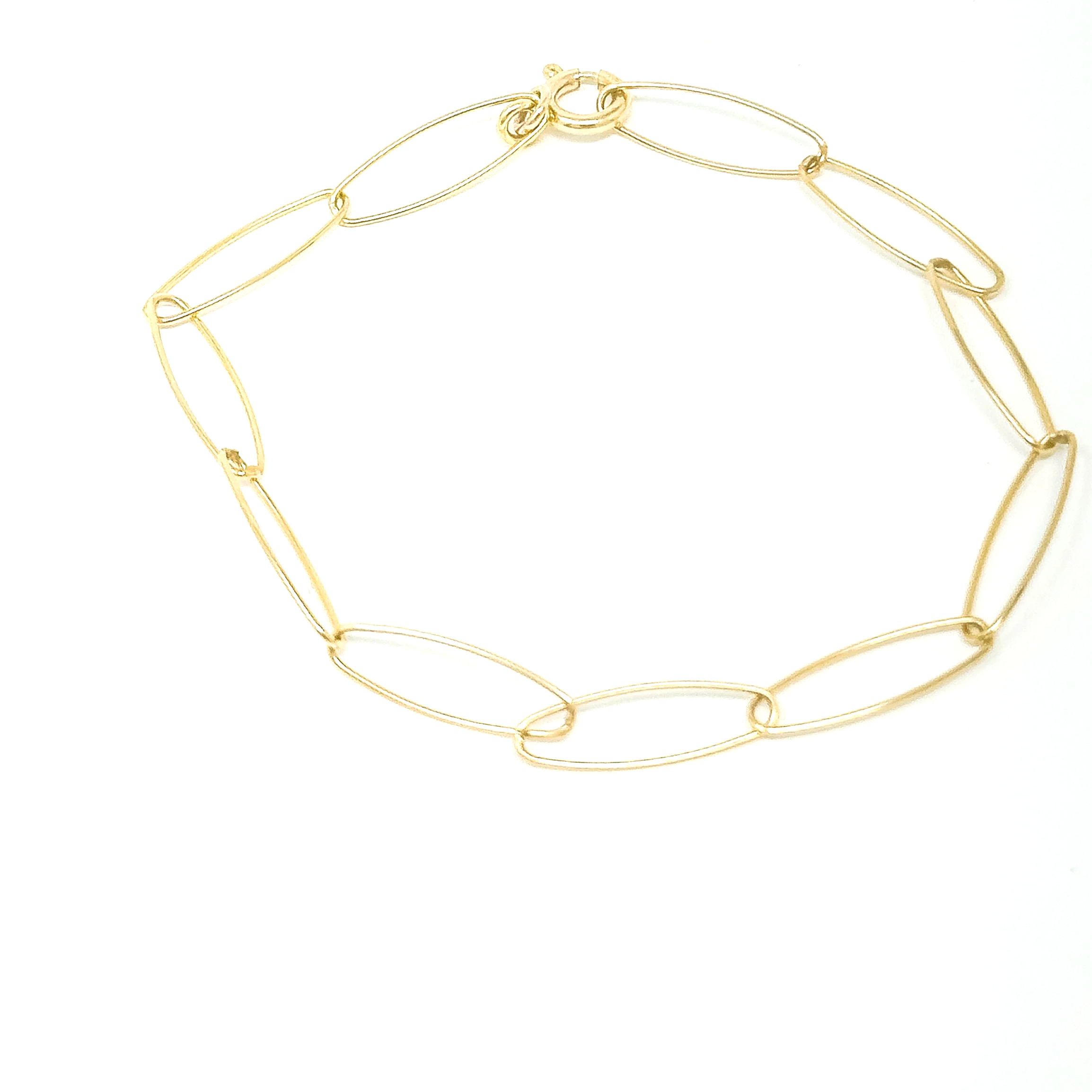 Flowy oval link bracelet handcrafted in 14K gold fill, waterproof and tarnish-resistant for lasting shine.