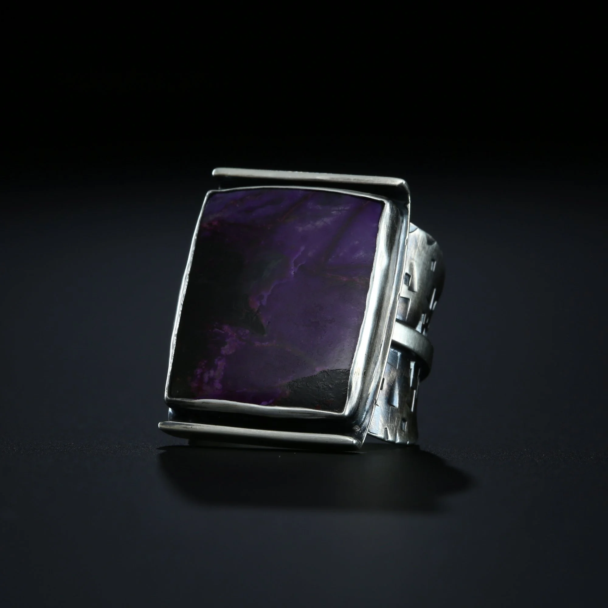 sugilite-a.jpg