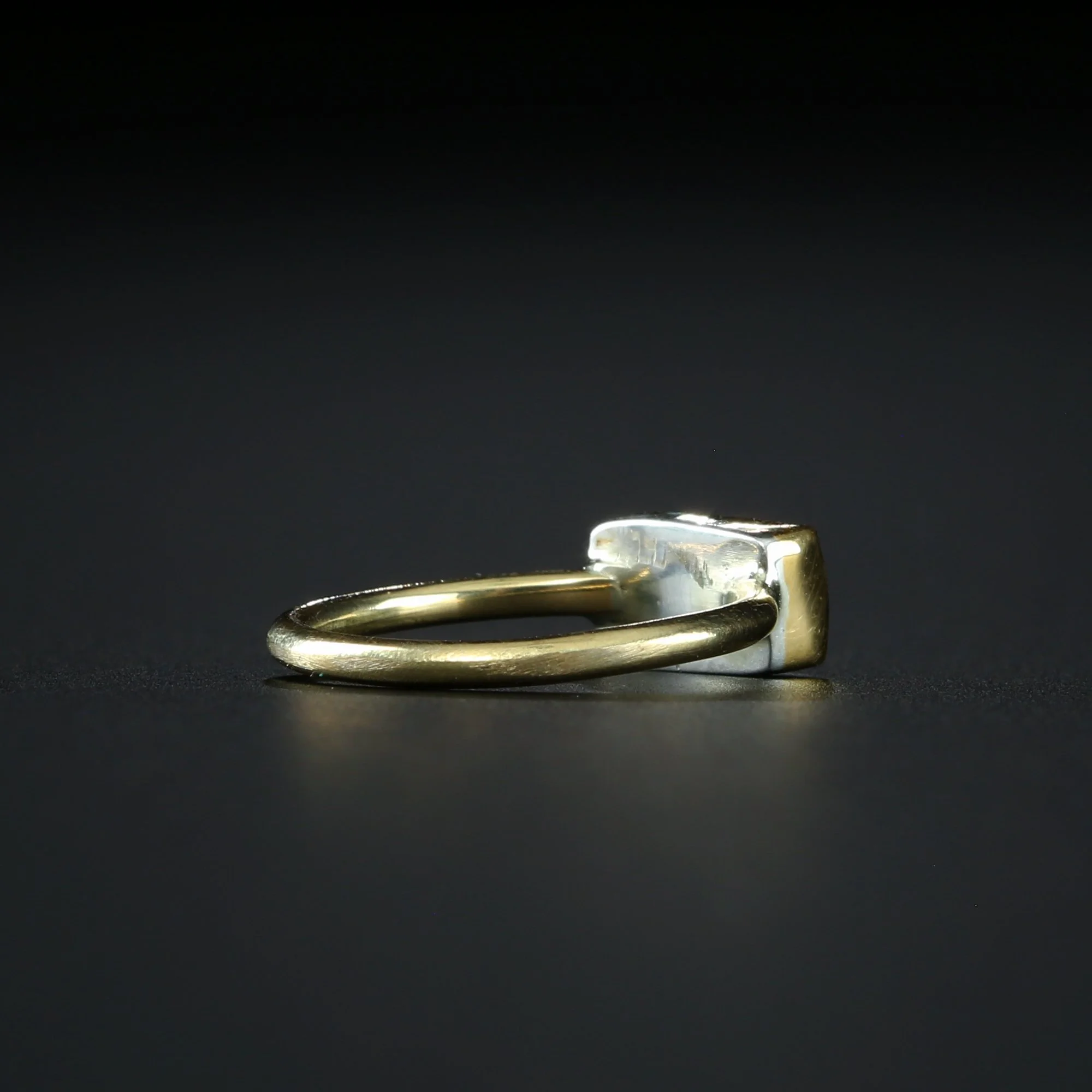 blue-moonstone-c.jpg