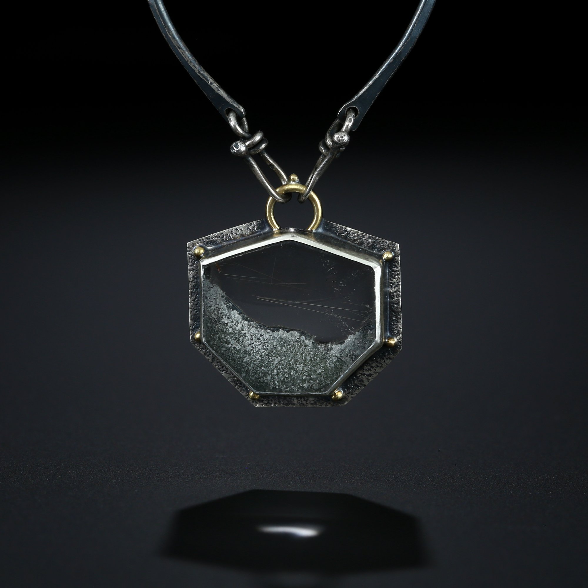 quartz-a.jpg