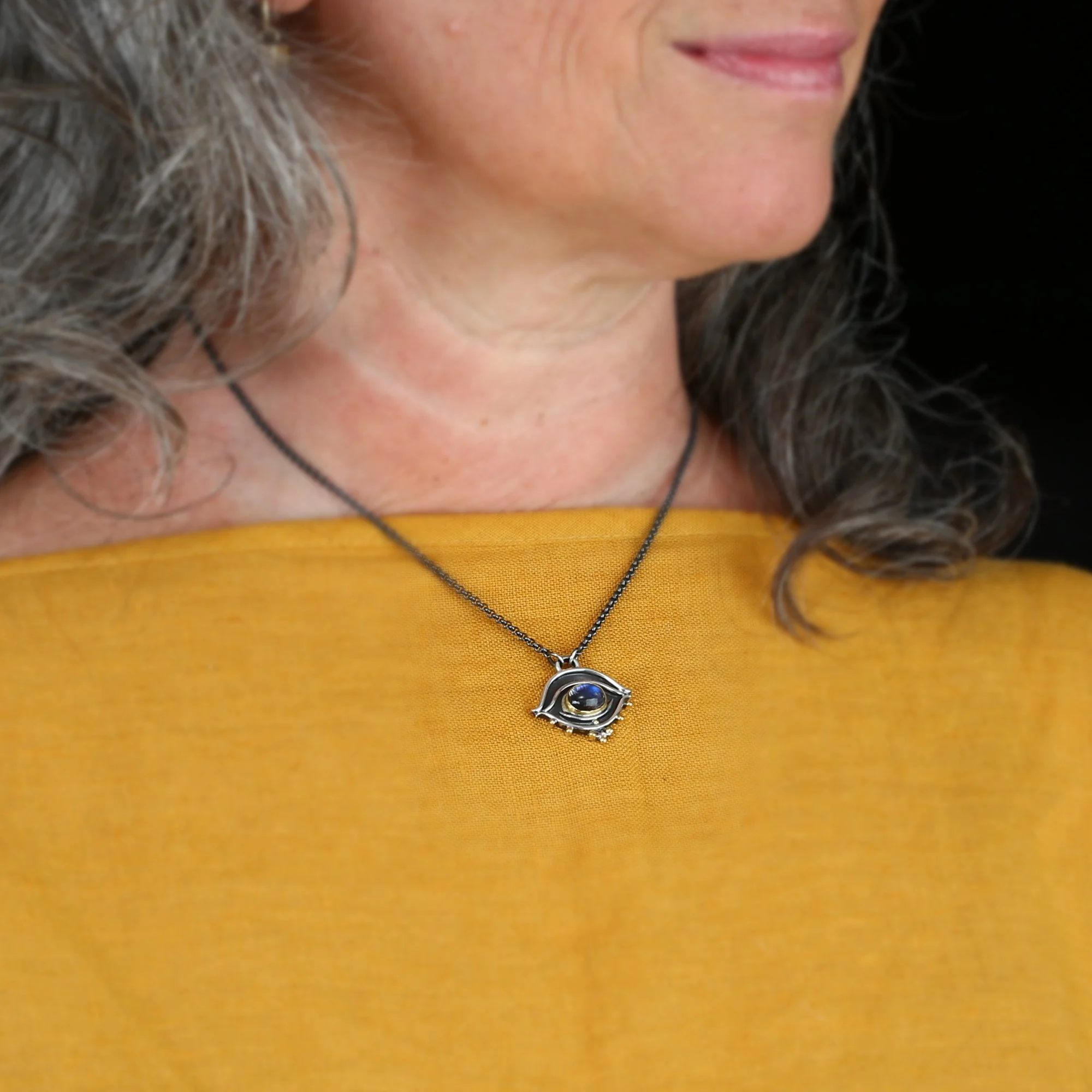 moonstone-necklace-e.jpg