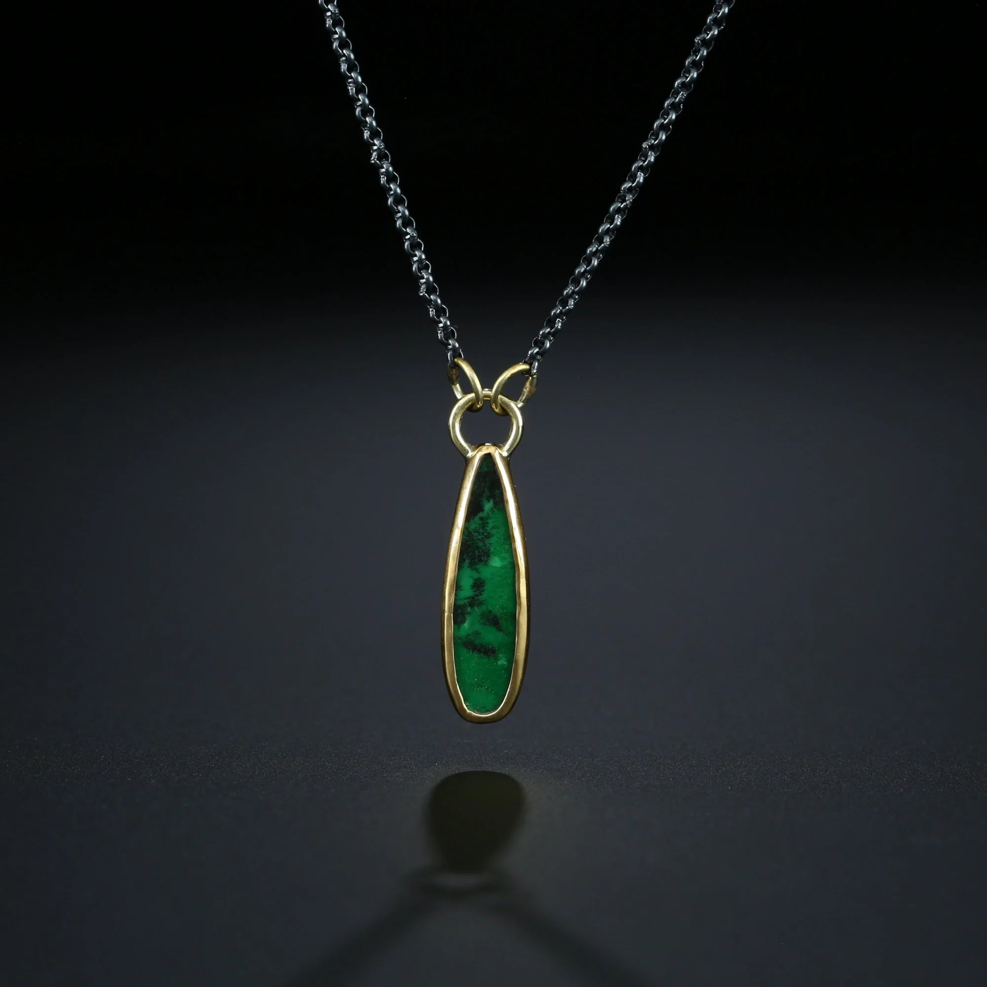 maw-sit-sit-necklace-a.jpg