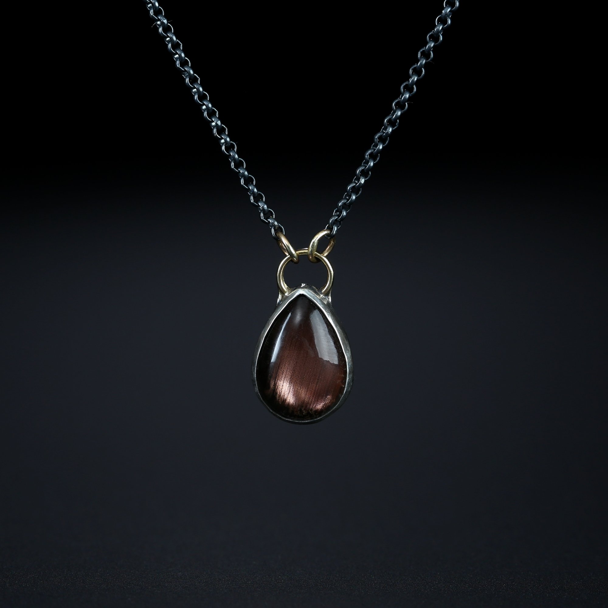 sunstone-necklace-a.jpg