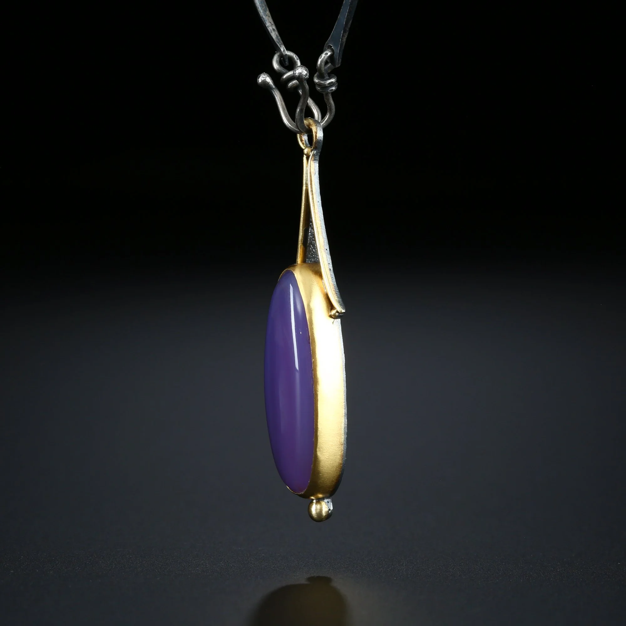 purple-chalcedony-b.jpg