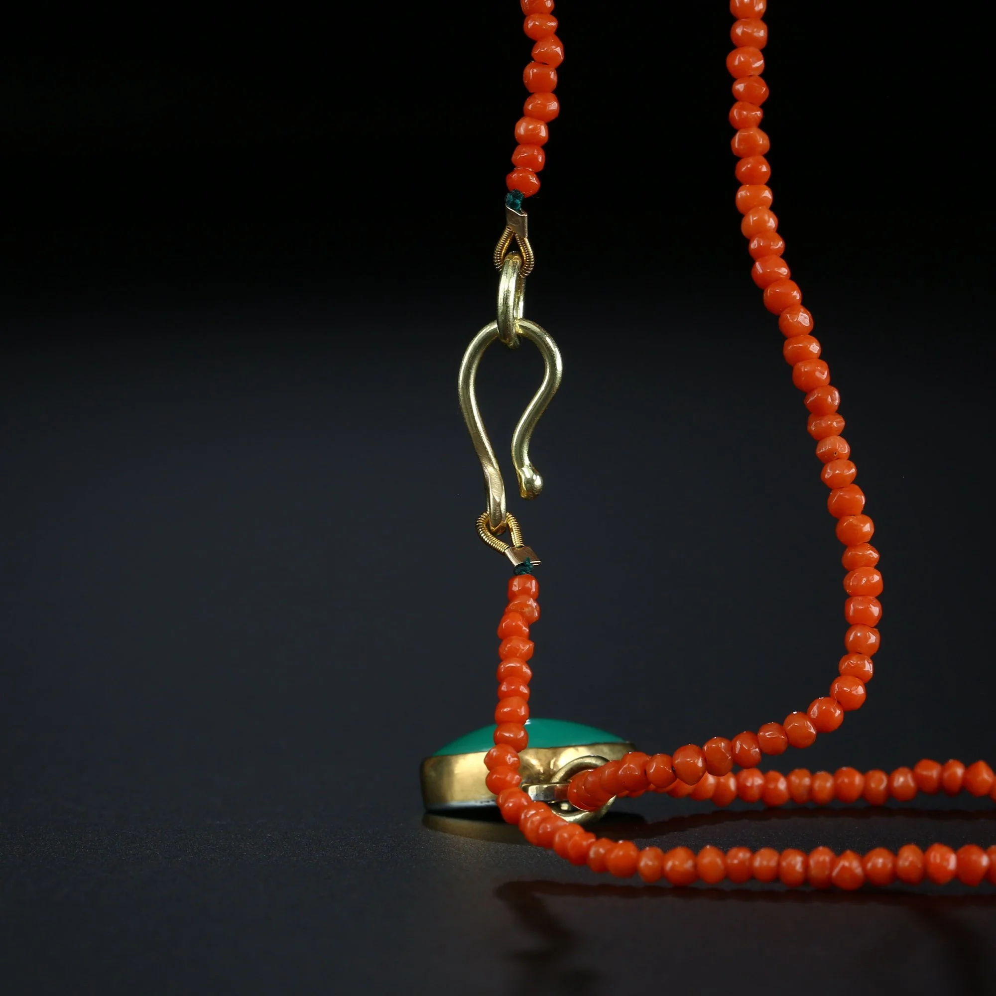 chrysoprase-coral-necklace-d.jpg