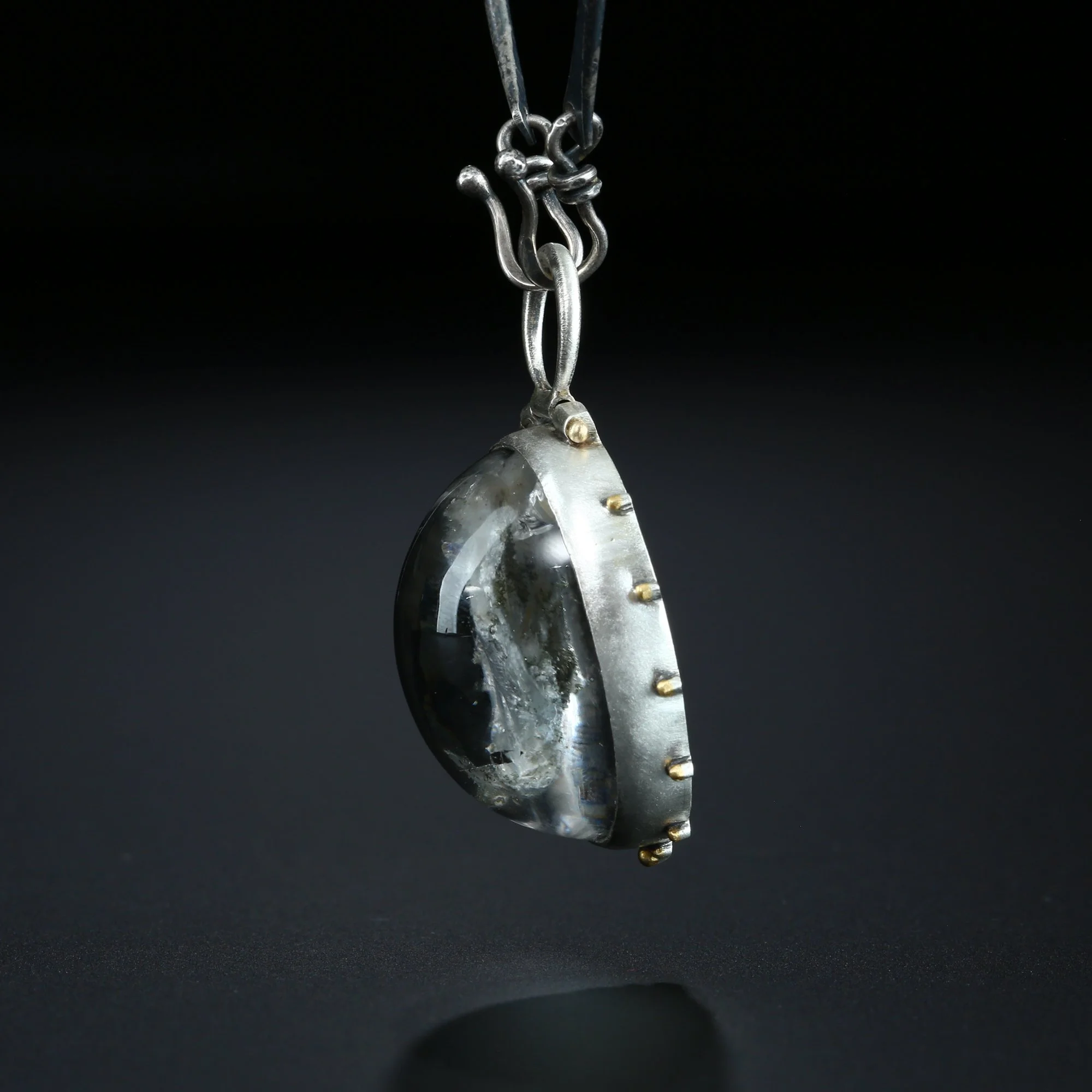 quartz-b.jpg