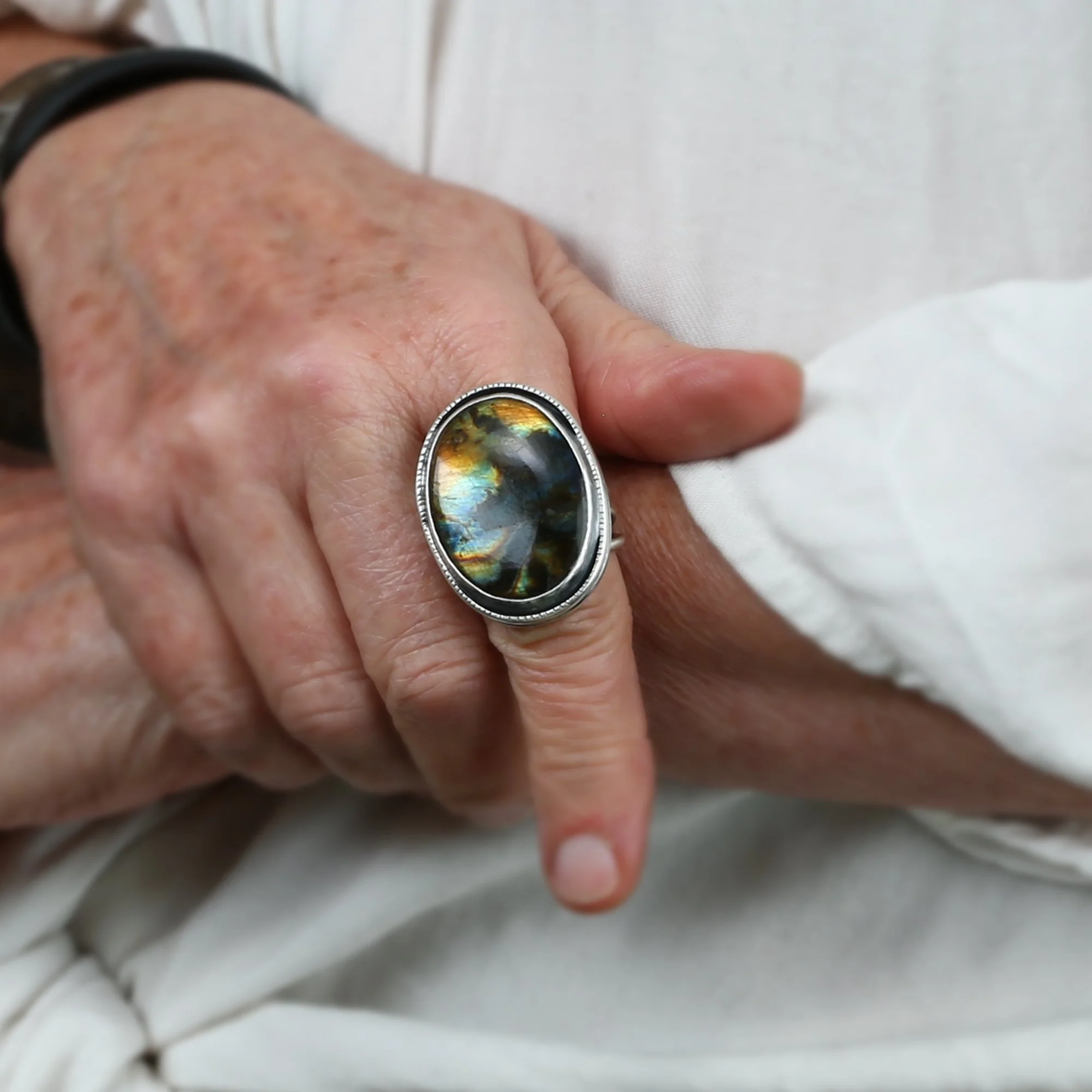 labradorite-e.jpg