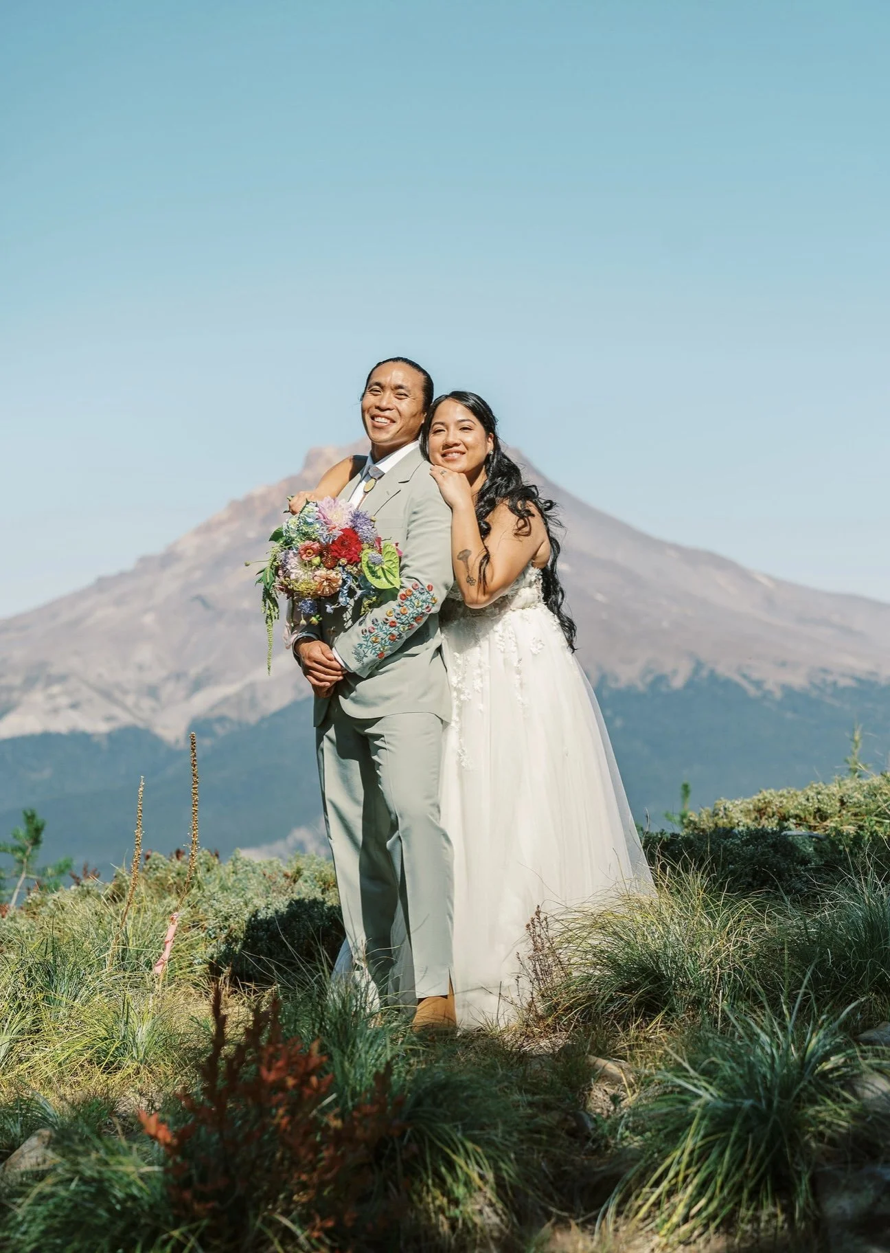 | Florals by The Petal Dispatch | Photography by Kris Ou Photo | www.krisouphoto.com | Pictured: Lush Bridal Bouquet, Bud Vase Boutonnière |