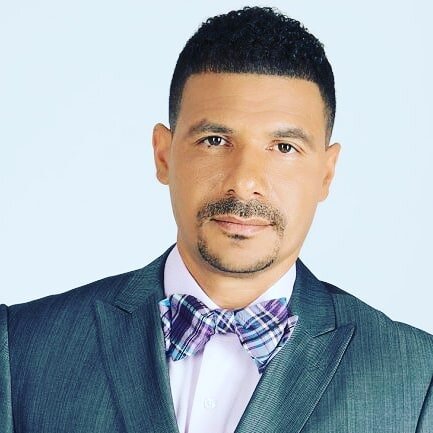 We look forward to having Dr. Steve Perry provide a Virtual Address at our Commencement on Saturday, June 5, 2021.

You find creative solutions when you #questioneverything. @drsteveperry questions, creates and inspires as an author, educator and hig