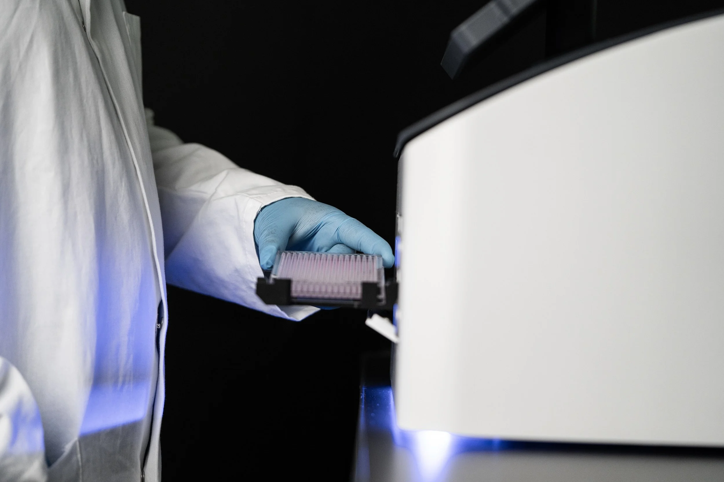 I.DOT automated liquid pipetter.jpg