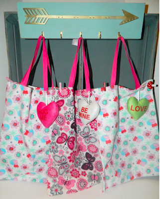  Avery’s Nest Valentine’s Day Totes 2018