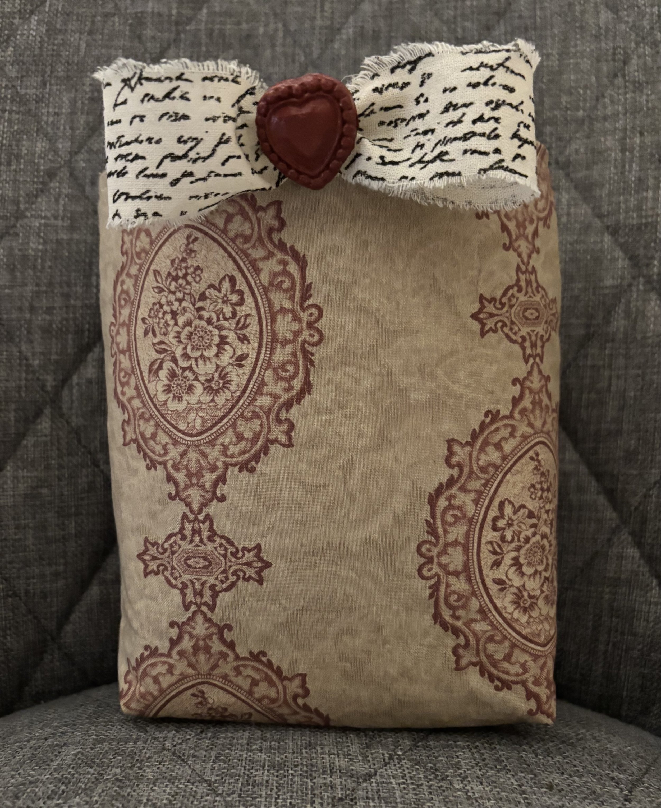 Avery's Nest Valentine's Cameo Basket with Heart Bow $15.00