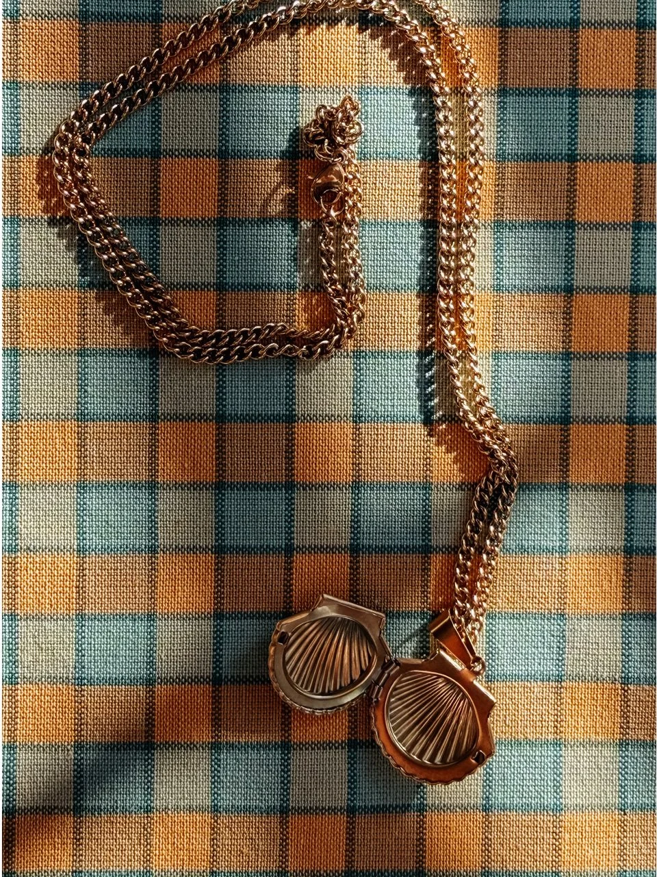 shell-necklace-2.jpg