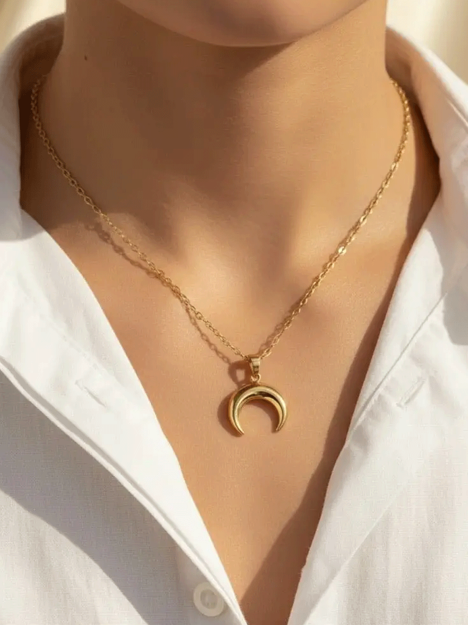 moon-necklace.png