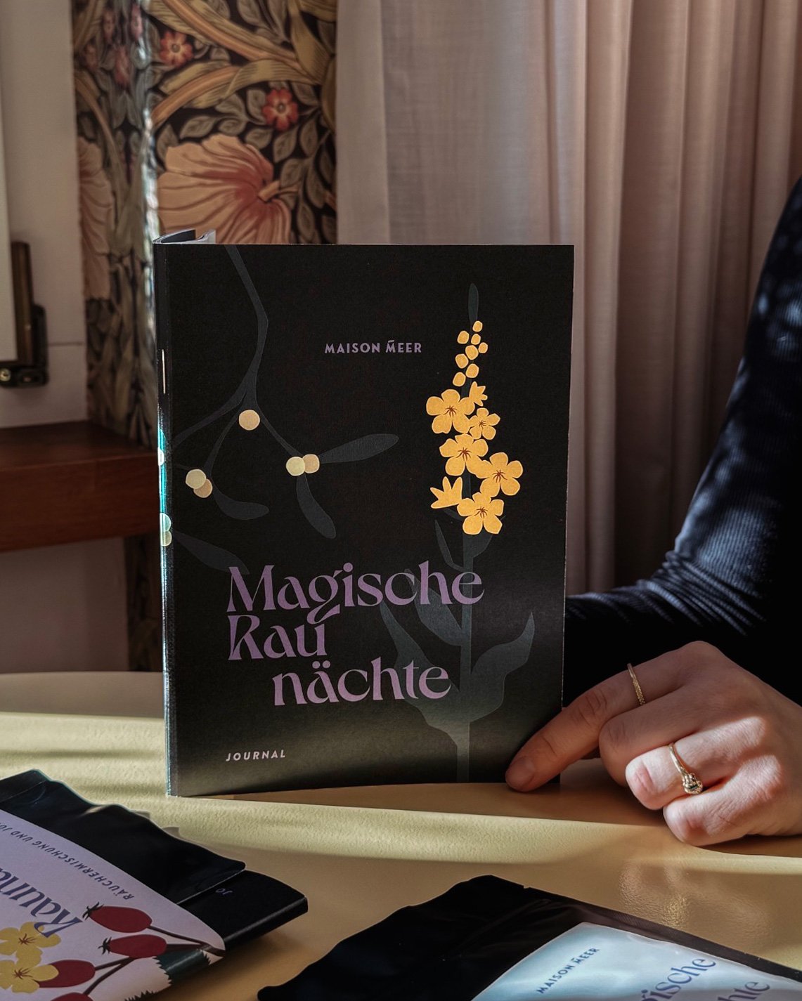 magische-raunaechte-post.jpg
