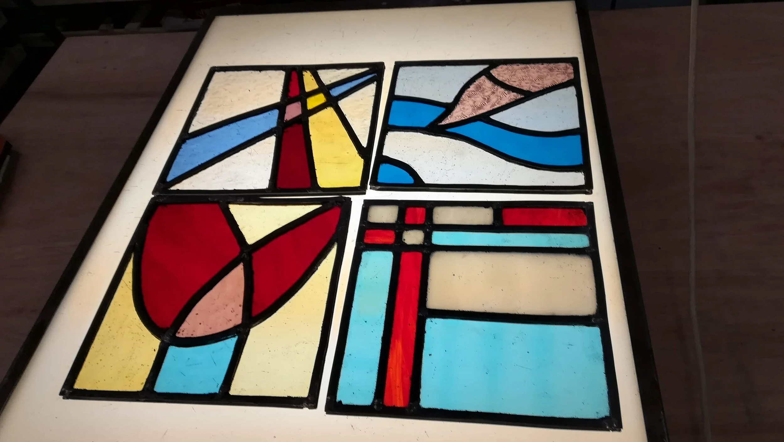 Stained Glass Intro - Tuesdays 6-8.30 pm. 6 Week Evening Course (Winter Term)