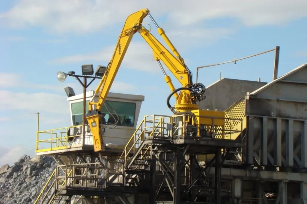 Indeco Pedestal Boom.jpg