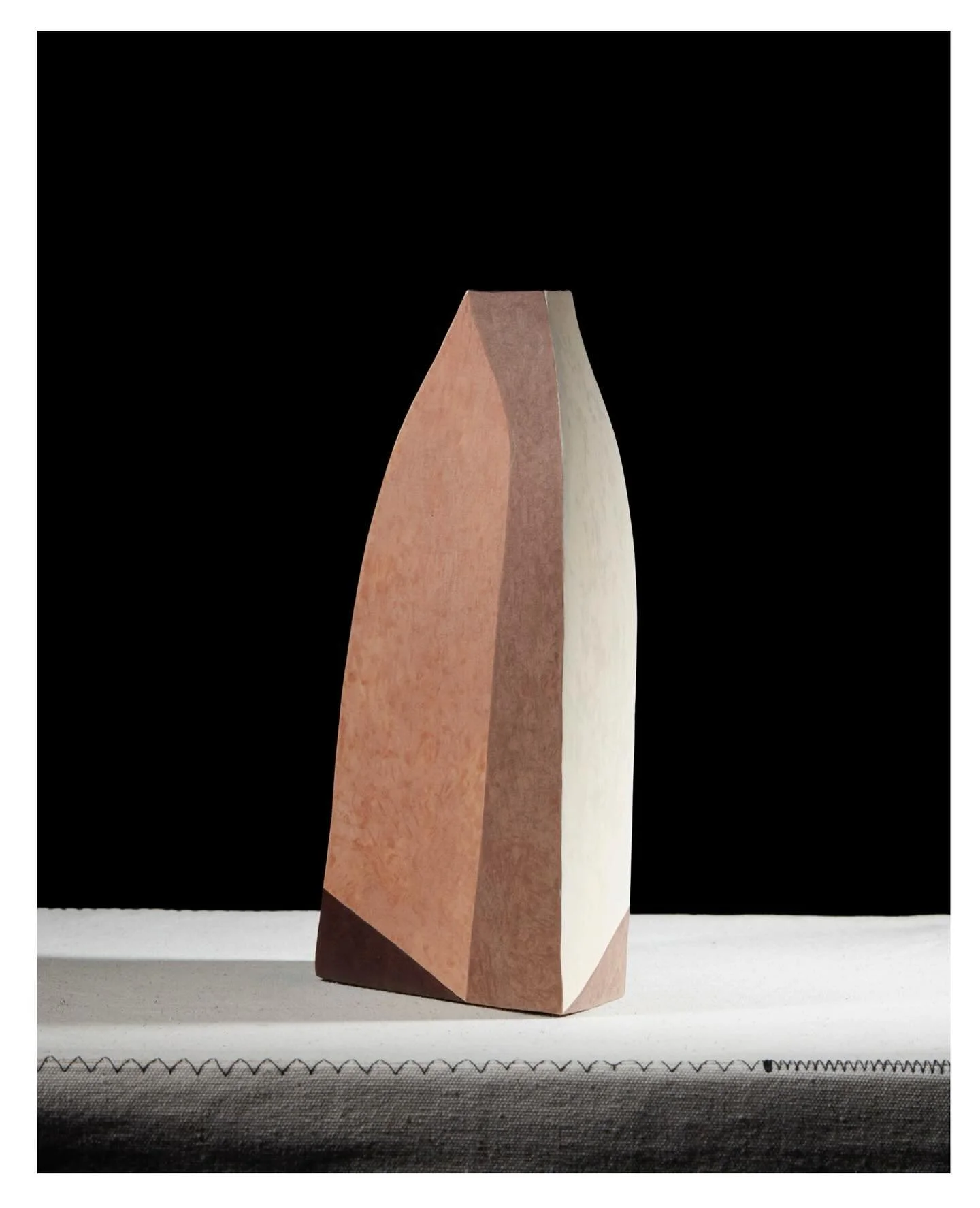 3/3 Trompe L&rsquo;oeil Bottle 
Beautifully photographed by Alex Braun

#pottery #ceramics #ceramicart  #collectingceramics #ceramicsofinstagram #geometricart #carolinecoleceramics #ccceramics #buyingceramics #luxurylifestyle #luxuryaccessories #home