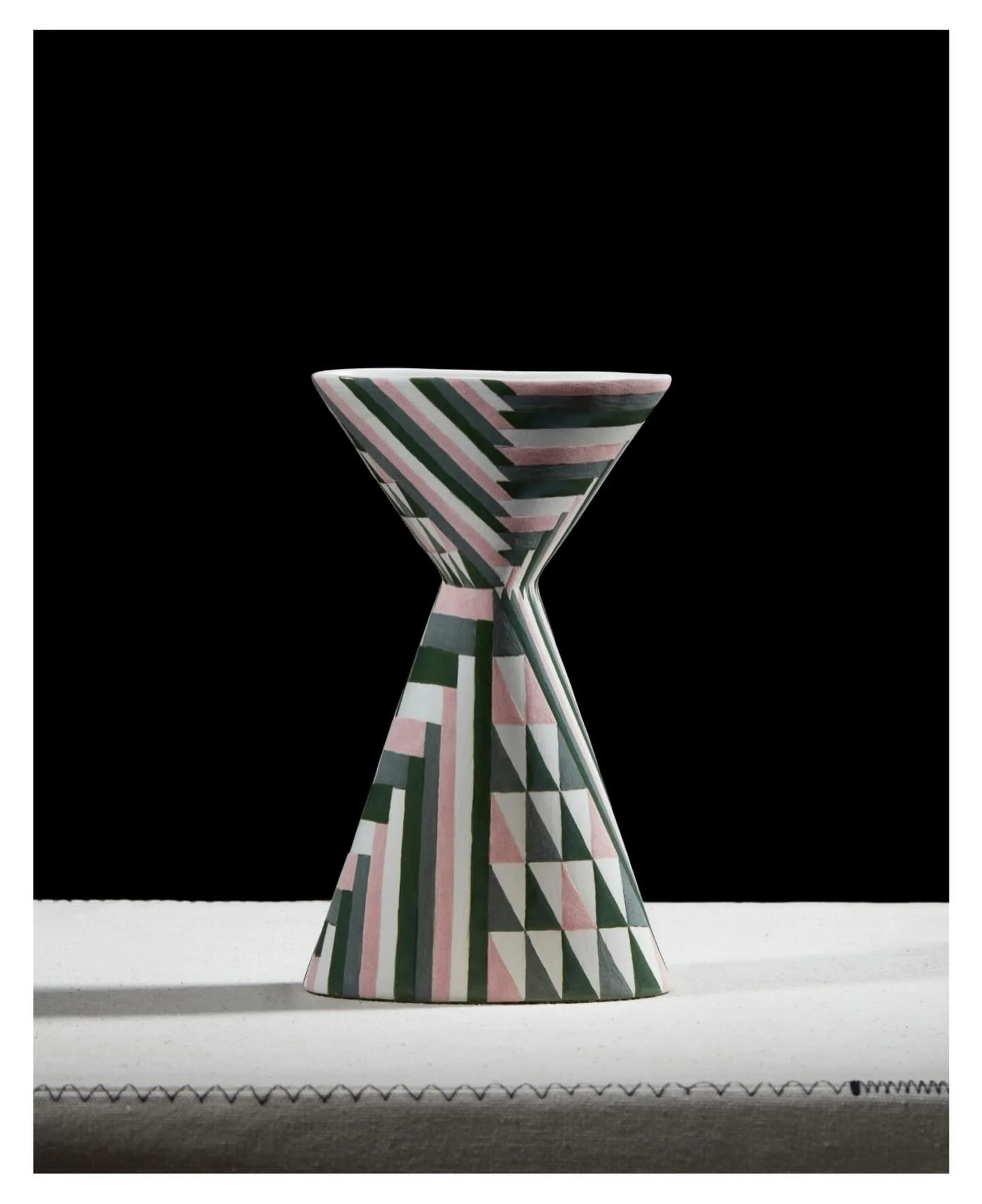 2/3 A Cinch vase. 200mm tall
Photo: Alex Braun 

#pottery #ceramics #ceramicart  #collectingceramics #ceramicsofinstagram #geometricart #carolinecoleceramics #ccceramics #buyingceramics #luxurylifestyle #luxuryaccessories #homedecor #colourfulceramic