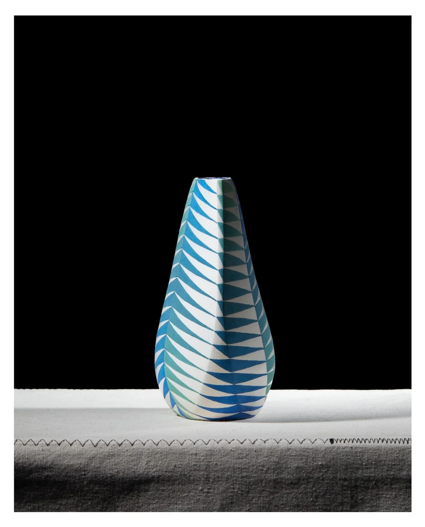 2/3 Trompe L&rsquo;oeil Scarab
Photographed by Alex Braun 

#pottery #ceramics #ceramicart  #collectingceramics #ceramicsofinstagram #geometricart #carolinecoleceramics #ccceramics #buyingceramics #luxurylifestyle #luxuryaccessories #homedecor #colou