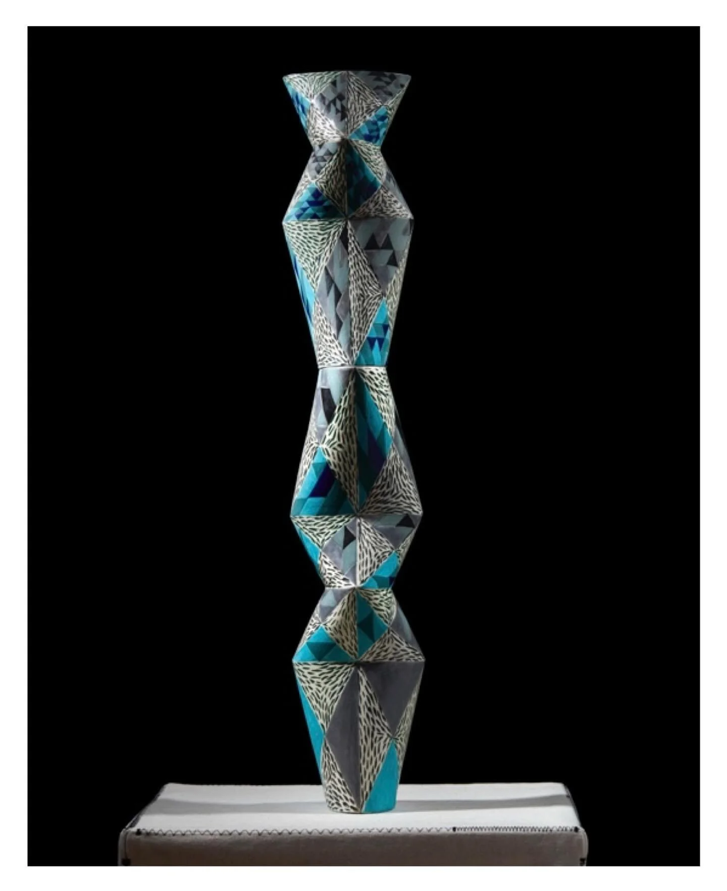 3/3 extra tall Totempole with a pattern based on prime numbers
Photographed by Alex Braun 

 #ceramics #luxurylifestyle  #primenumbers