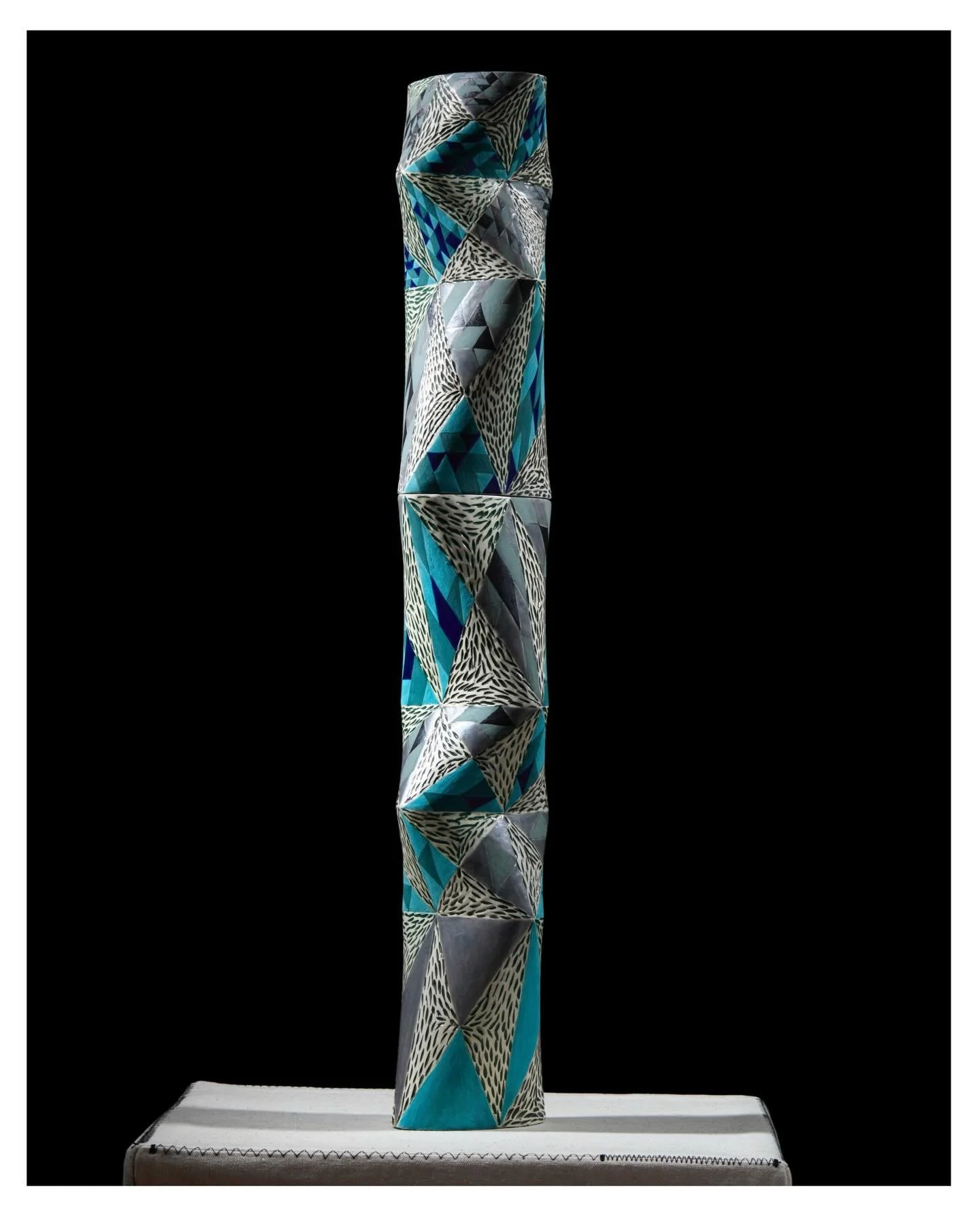 2/3 extra tall Totempole with a pattern based on prime numbers
Photographed by Alex Braun 

 #ceramics #luxurylifestyle  #primenumbers