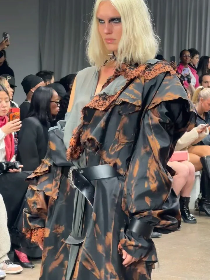 Presenting this season&rsquo;s Ones to Watch &mdash; six incredible designers showcasing their SS26 collections. 

@bergmandesigns 
@latoilemilan 
@nichoir_attelier 
@nathan.no.brega 
@lanna__parell 
@yonzuofficial 

Photographers: @valstuppia @nicie
