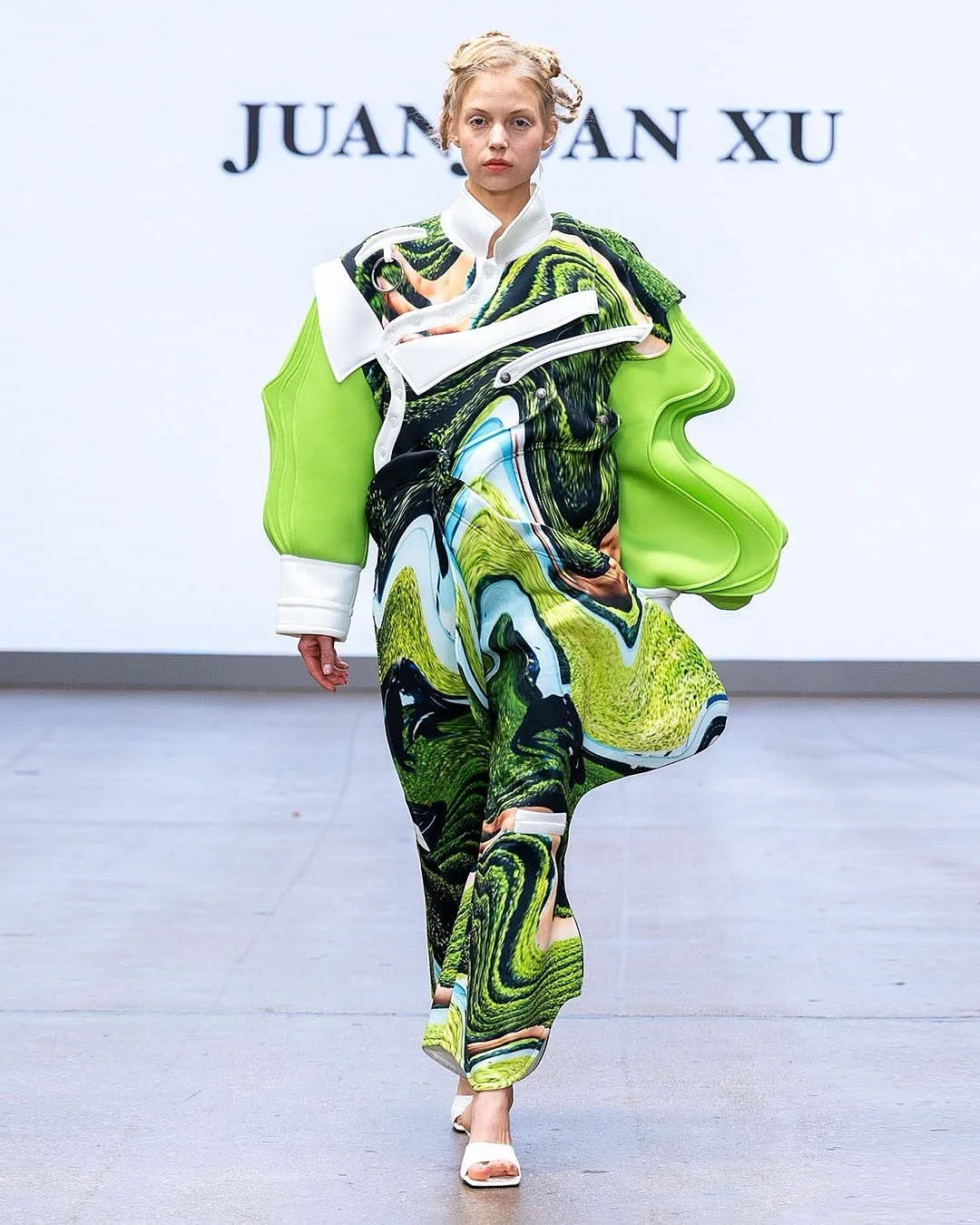 Great looks from @juanpak.o_studio SS26 Inter-Shadow LOOK 2

SPONSOR:
@fjutalents

PRODUCTION: 
Fashion Scout @fashionscout

MODEL:
@wiktoriadawidowska 

MAKEUP:
Makeup By Mandy Gakhal For AOFMPro Using Dermalogica UK 
@aofmakeup @mandygakhal @dermal