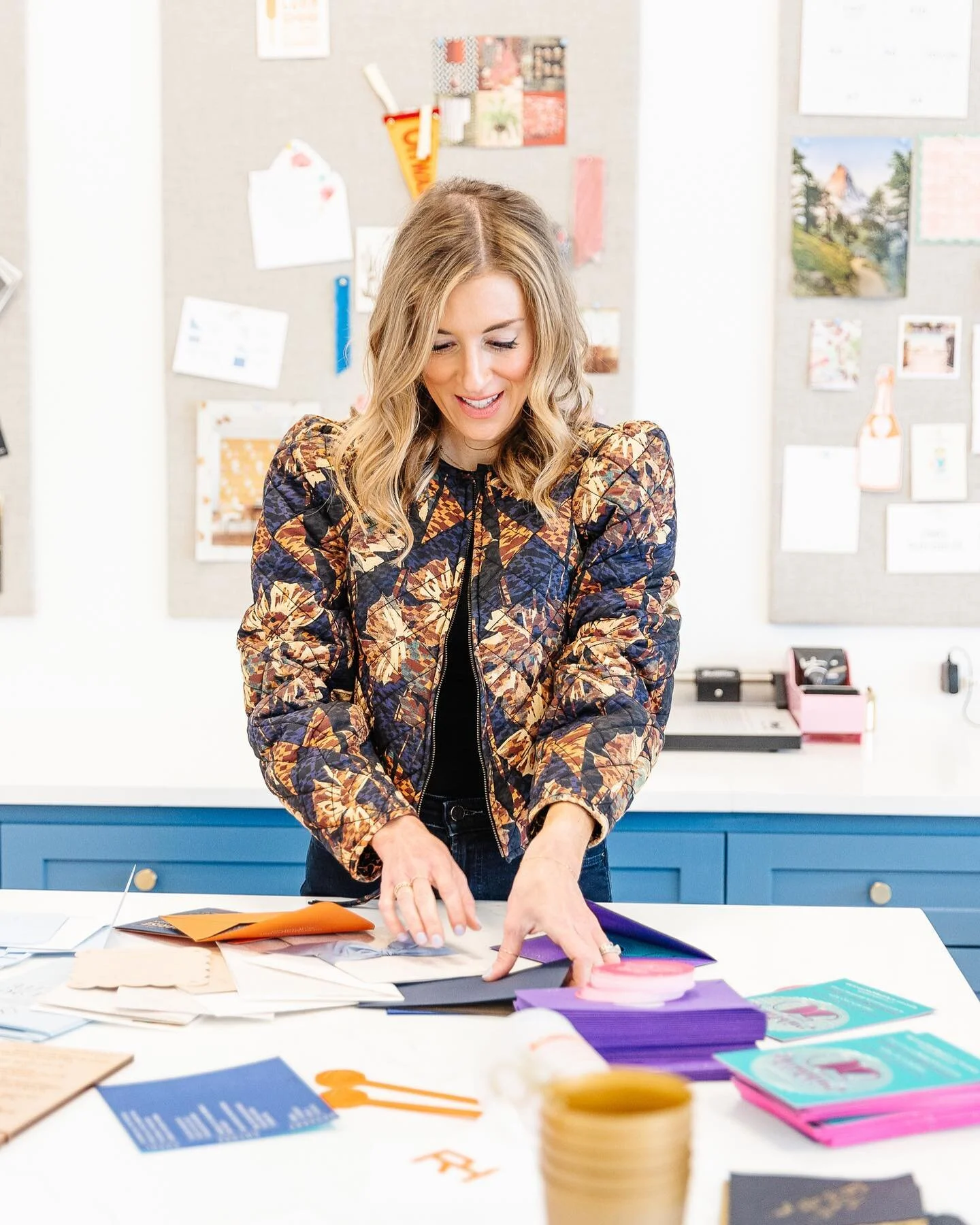 I get to work with some of the most talented and incredible business owners.  I am constantly inspired by their drive, leadership and class. 
.
Melanie, owner at @mfcreativedesigns may be one of the most creative people I know.  The suites, products