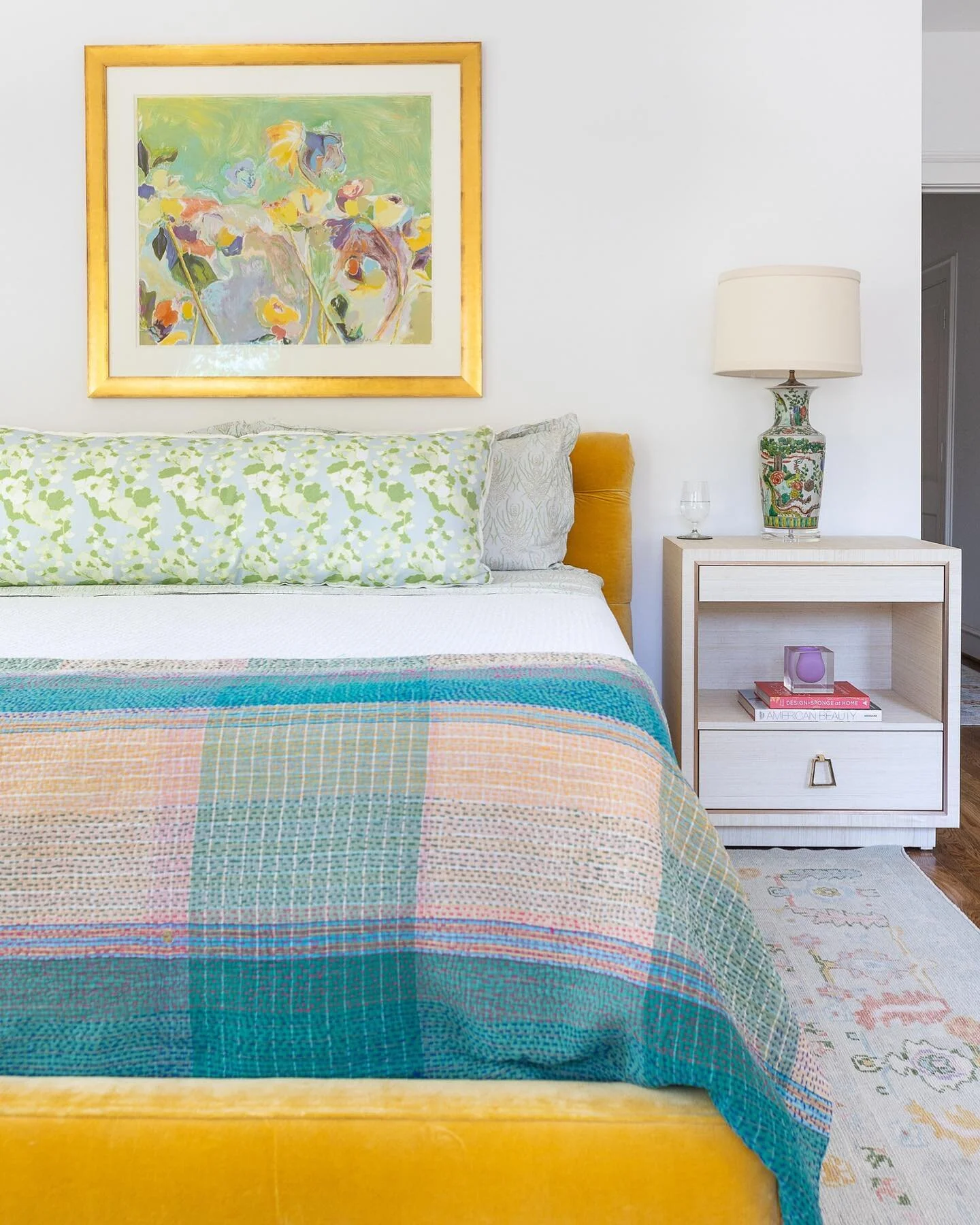 This whole house had a bright and cheery color pallet that went so well together. 
.
@shortconstruction and @madisonumbergerdesign know how to do it.