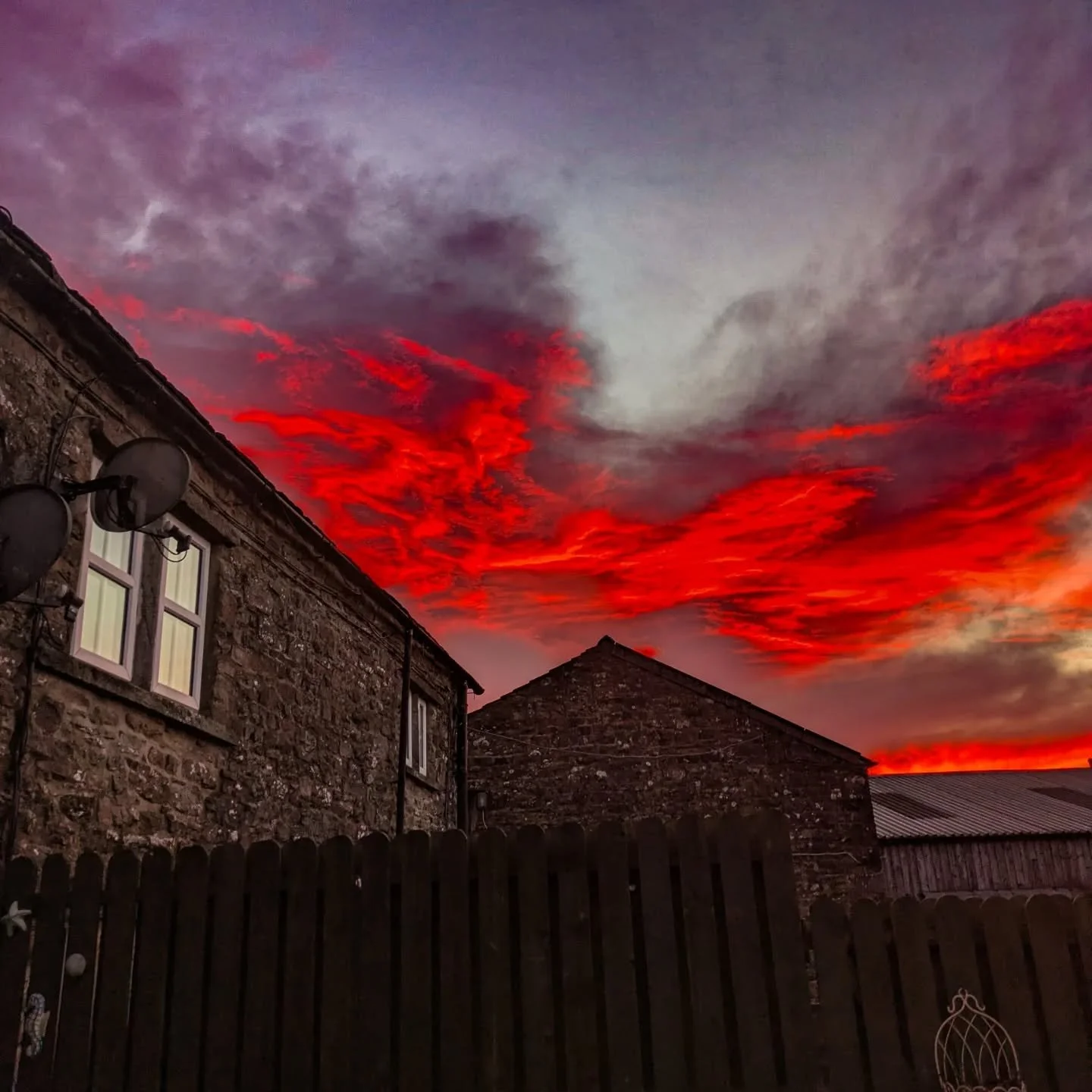 We realise these photos won't do justice to quite how dramatic the @yorkshiredales sky was this morning but hopefully you get the gist 🔥