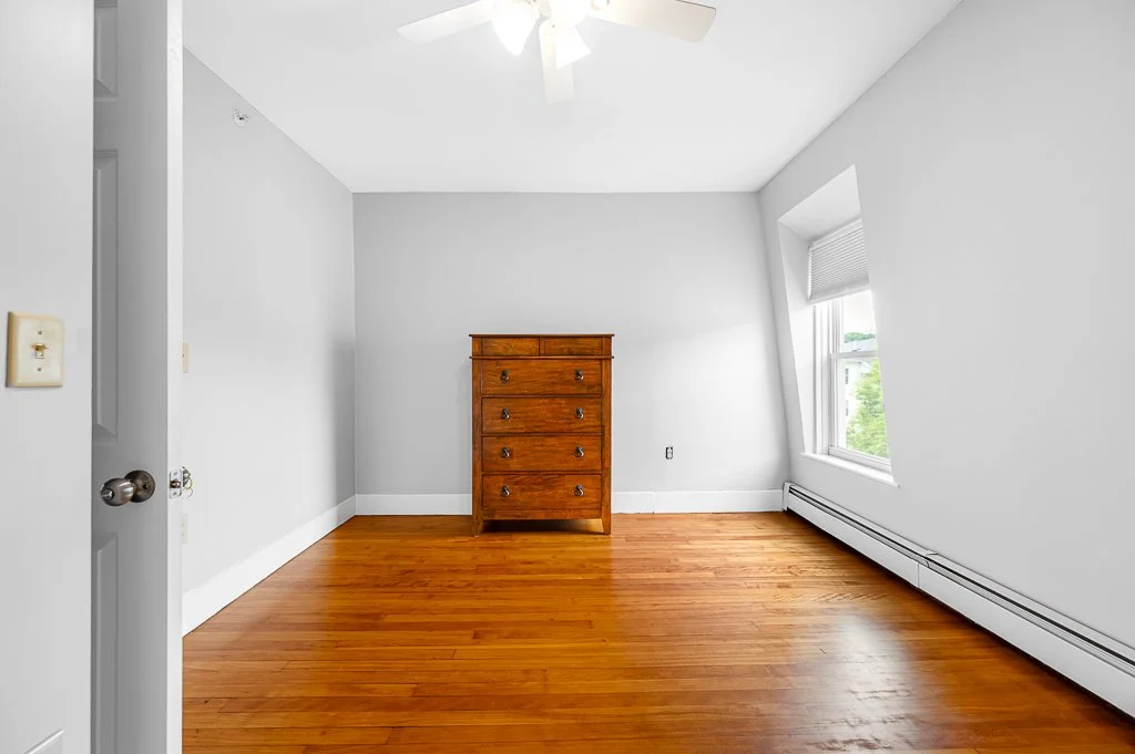 9 Goulding St, Worcester, MA Unit3 (15 of 17).jpg