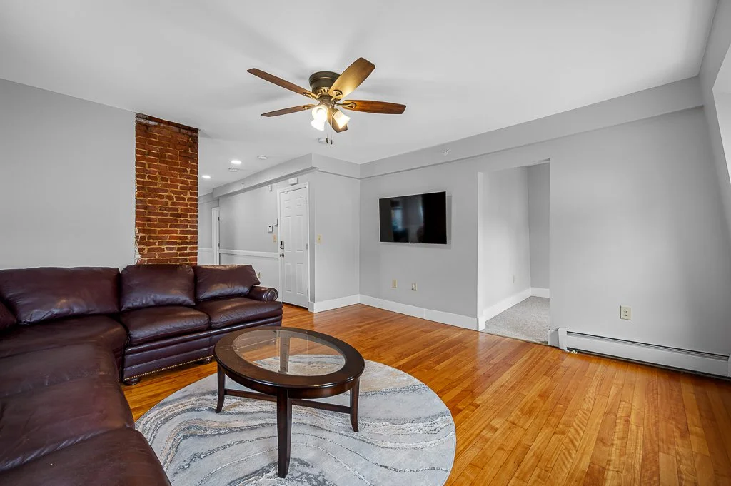 9 Goulding St, Worcester, MA Unit3 (2 of 17).jpg