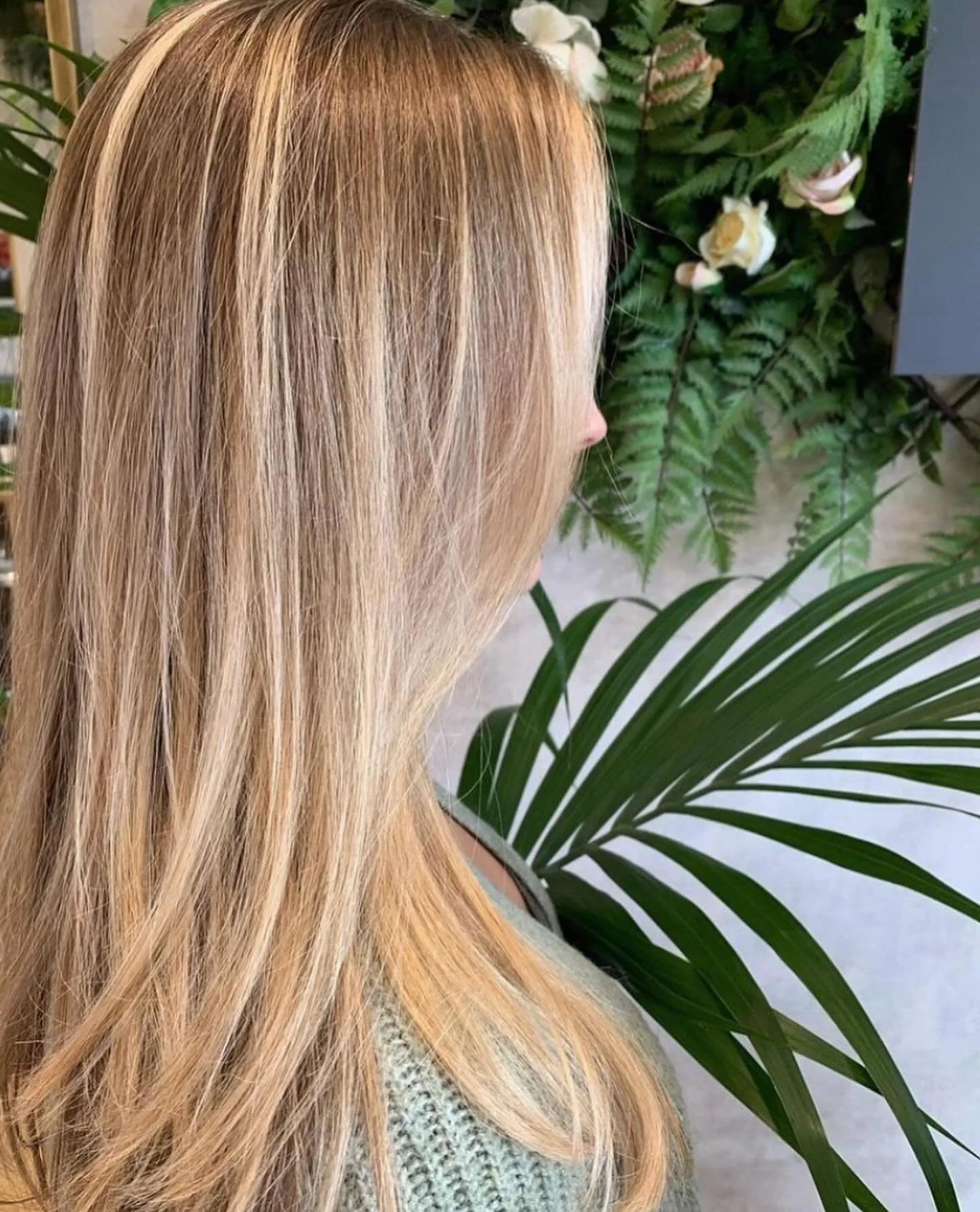 Been meaning to book in for a Summer hair appointment?! This is your reminder! 💁🏼&zwj;♀️