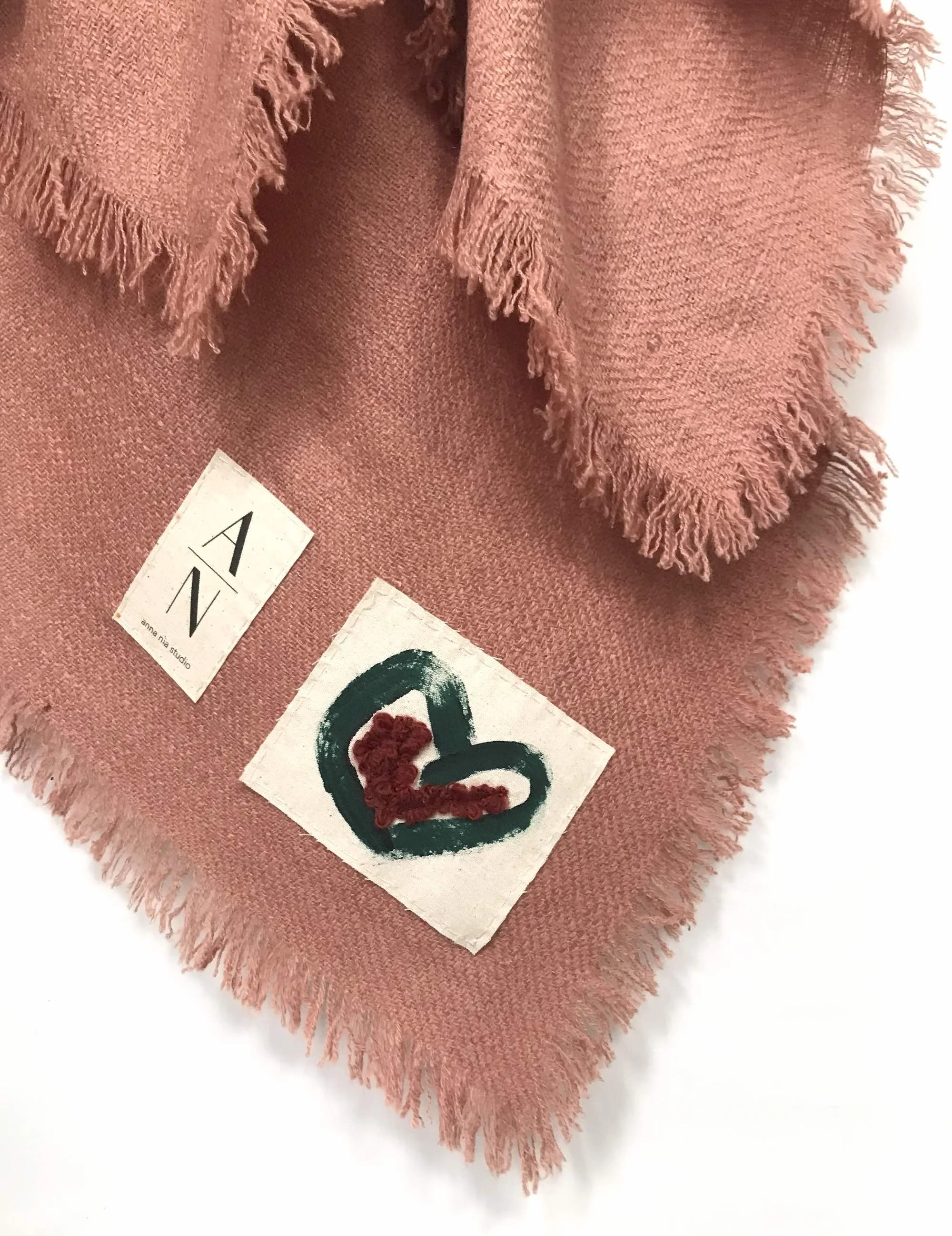 cashmere stole heavy flamingo close.jpg