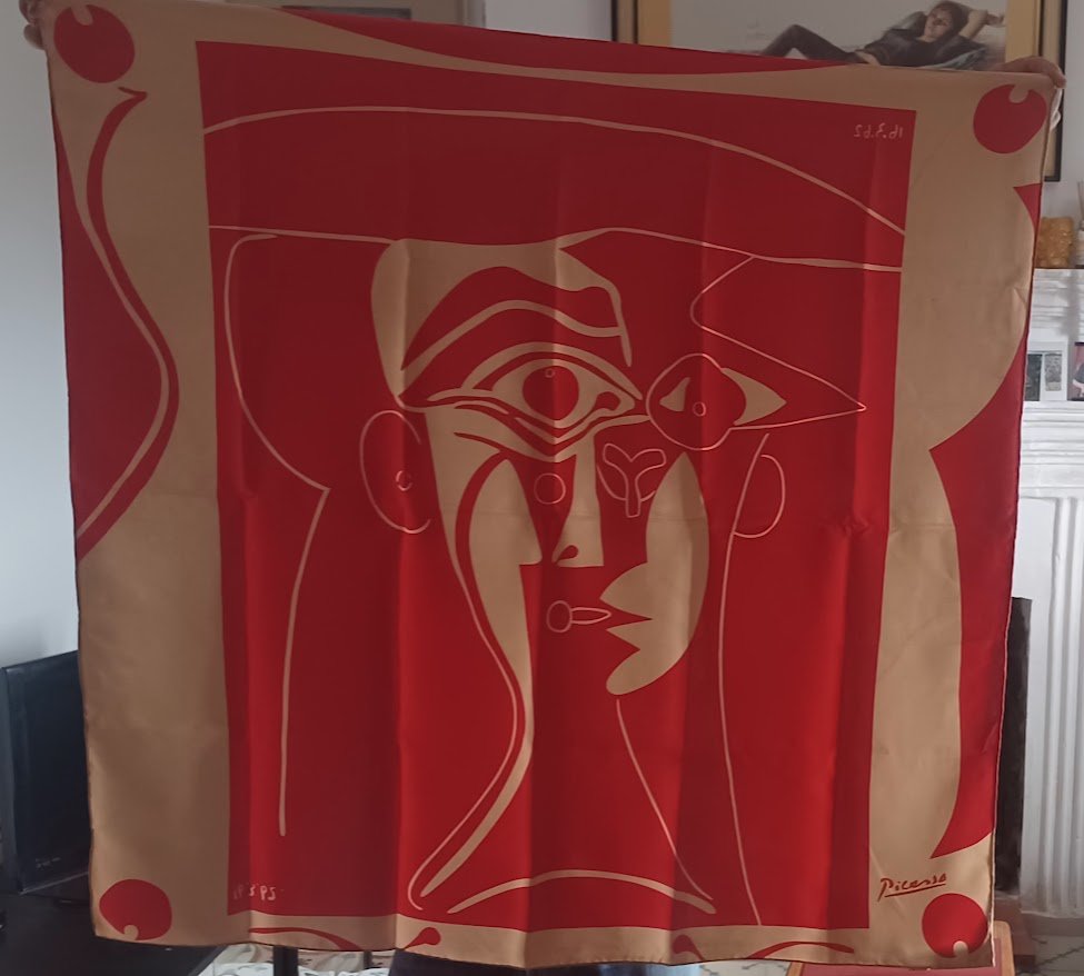 Rare Original 2002 Picasso Silk Art Textile Scarf Print SUCCESSION Paris Portrait Jacqueline Roque FOR FRAMING