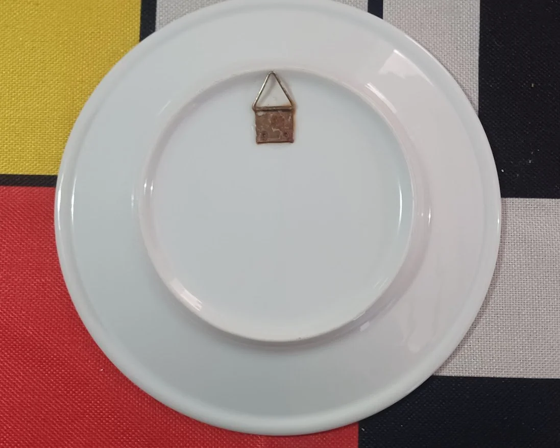 CMFridaKahloPlate1Back.jpg