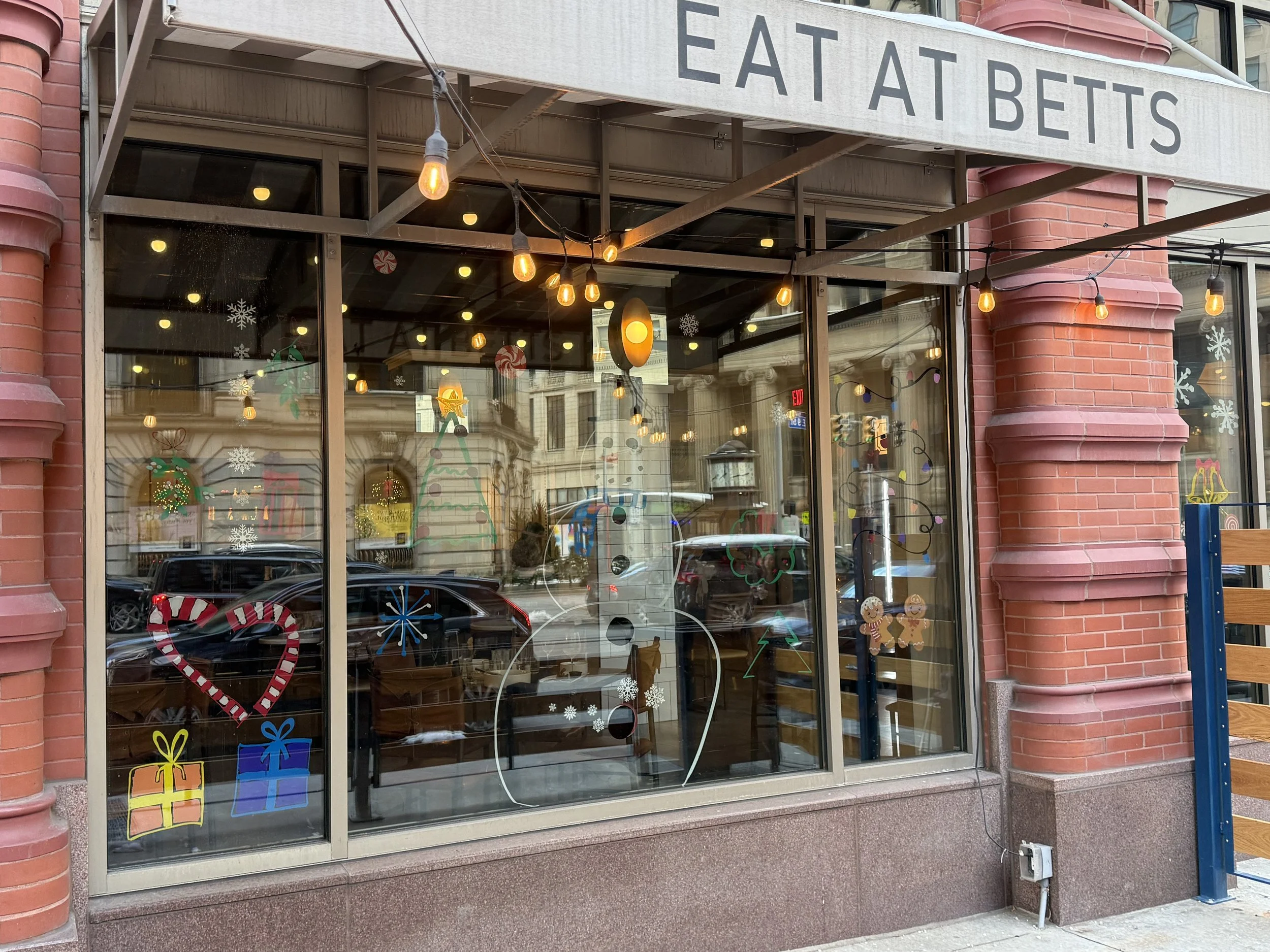 Betts - 2000 E 9th St