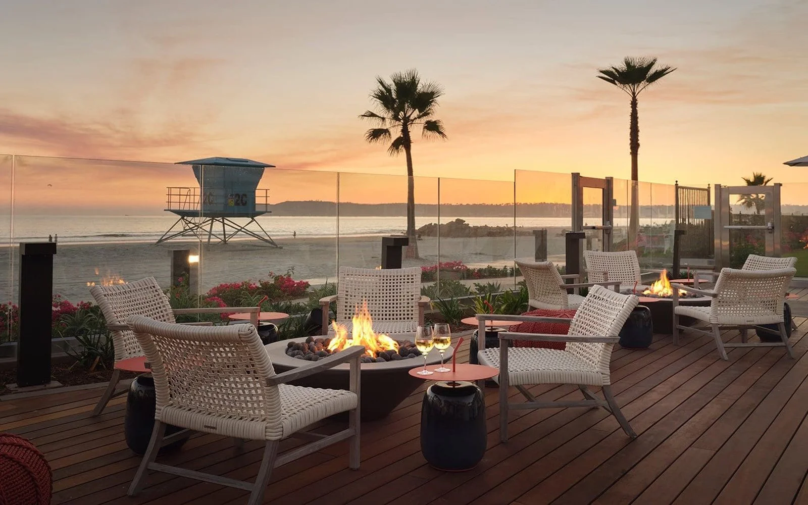 shore-house-blue-hour-fire-pits-sunset-rbenson-2022-1600x960-1.jpg