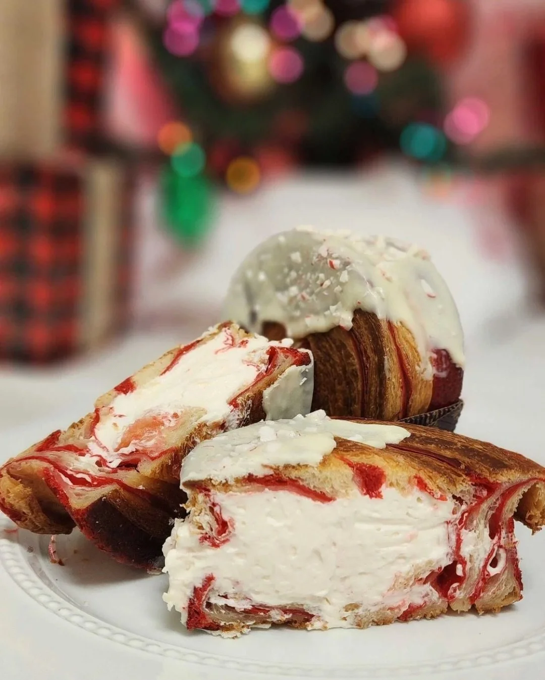 One bite = instant Christmas spirit. 🎄 Meet our White Chocolate Peppermint Roulette, your new favorite holiday treat ❤️✨

#graciousbakery #nolabakery #neworleansbakery #holidaytreats