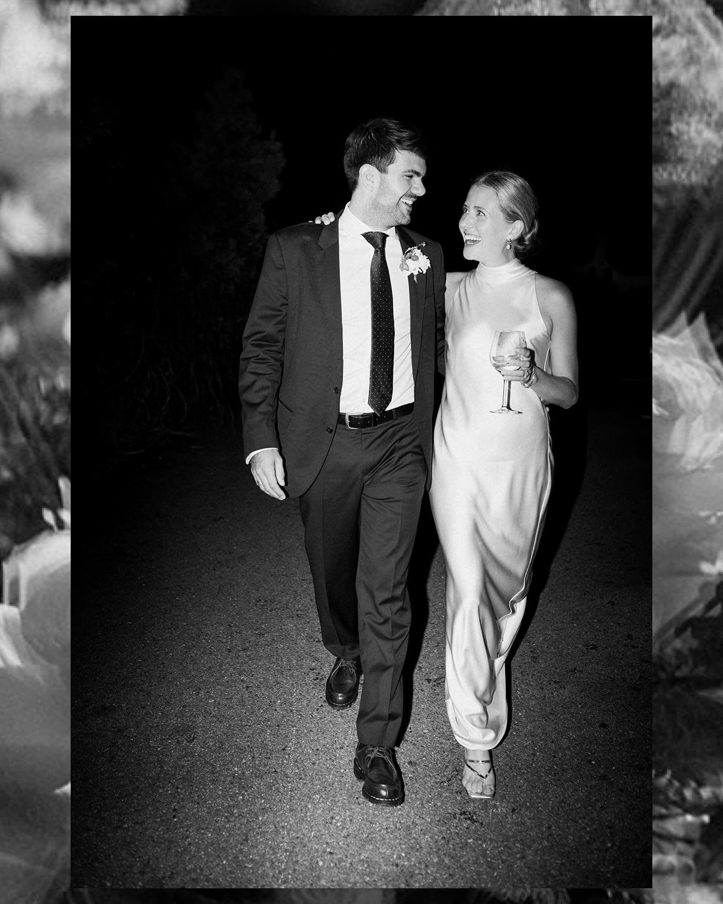 Laura &amp; Jack at The Ginger Fox 🦊 
The most glorious, pub wedding in Hassocks, proving that it is possible to have the most relaxed and easy going wedding that is also stylish and chic 👌 

This wedding also serves as a great reminder that couple