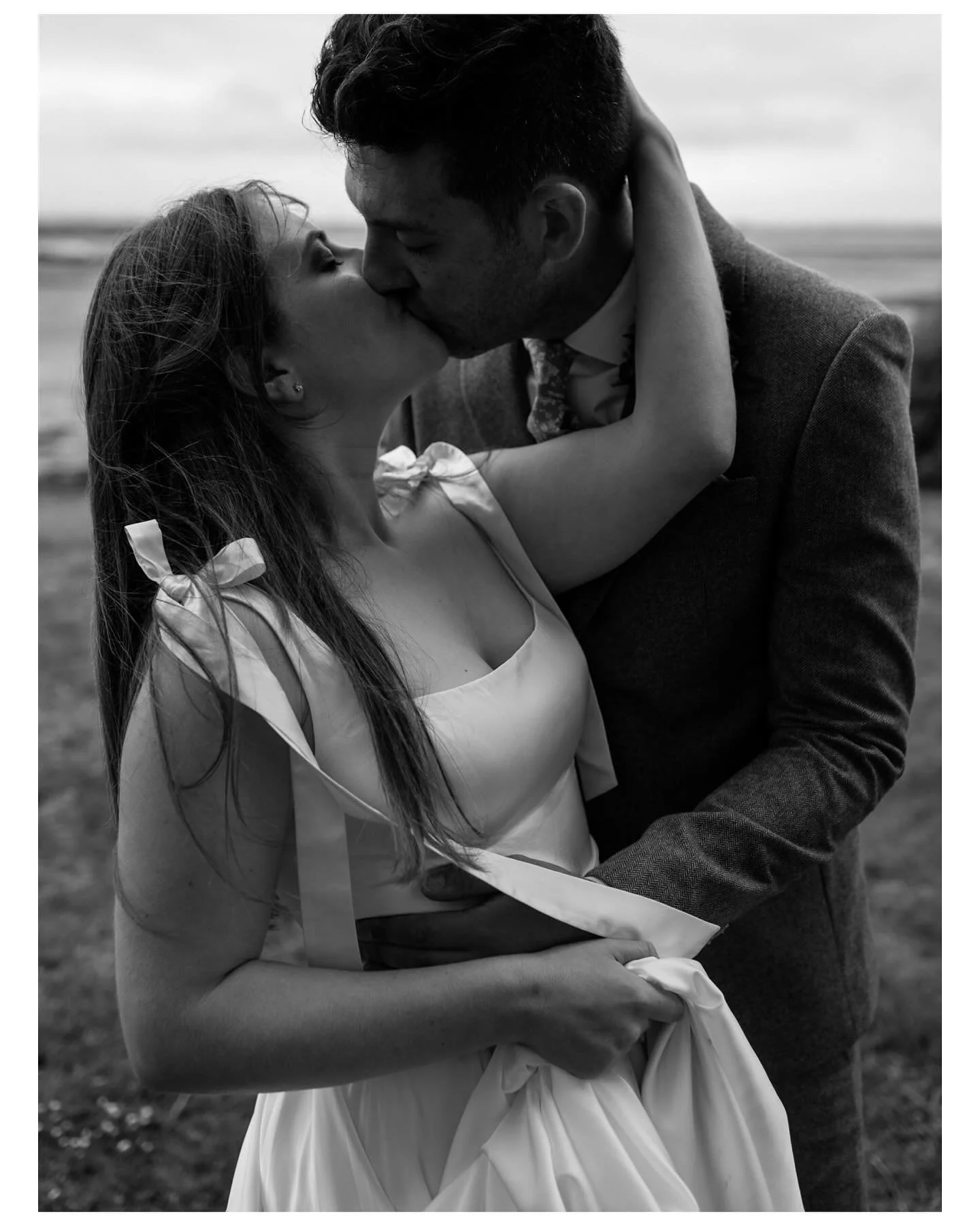 The weather has been intense and unpredictable this year, veering between heatwaves and thunderstorms from one day to the next and proving time and time again that although you can plan many things on your wedding day, the weather is not one of them!