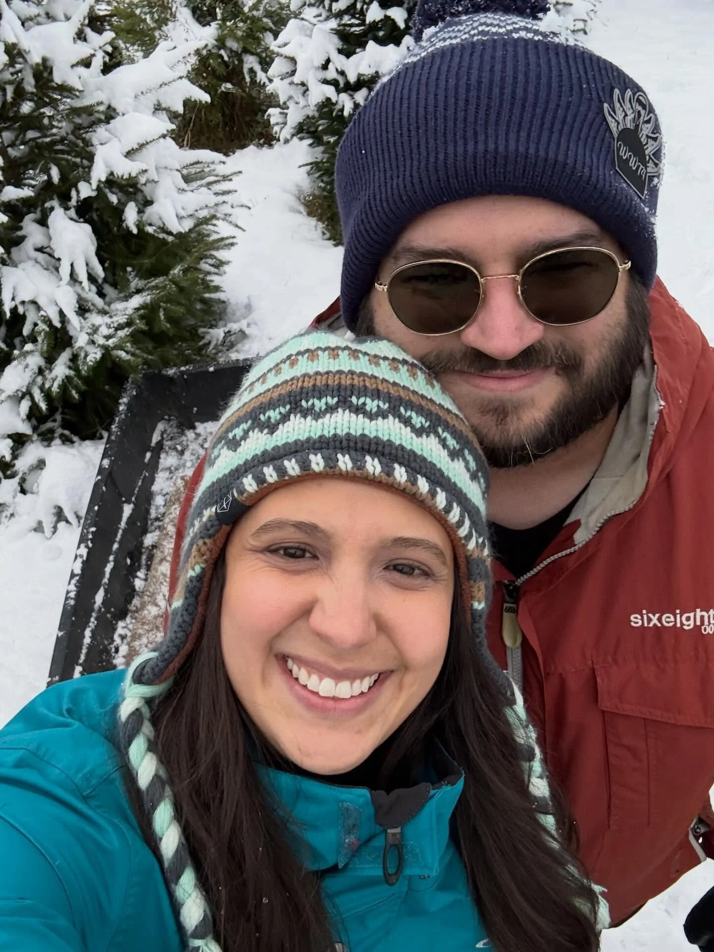 Beautiful snowy day to cut down a tree! 
🌲 @pioneertrailstreefarm