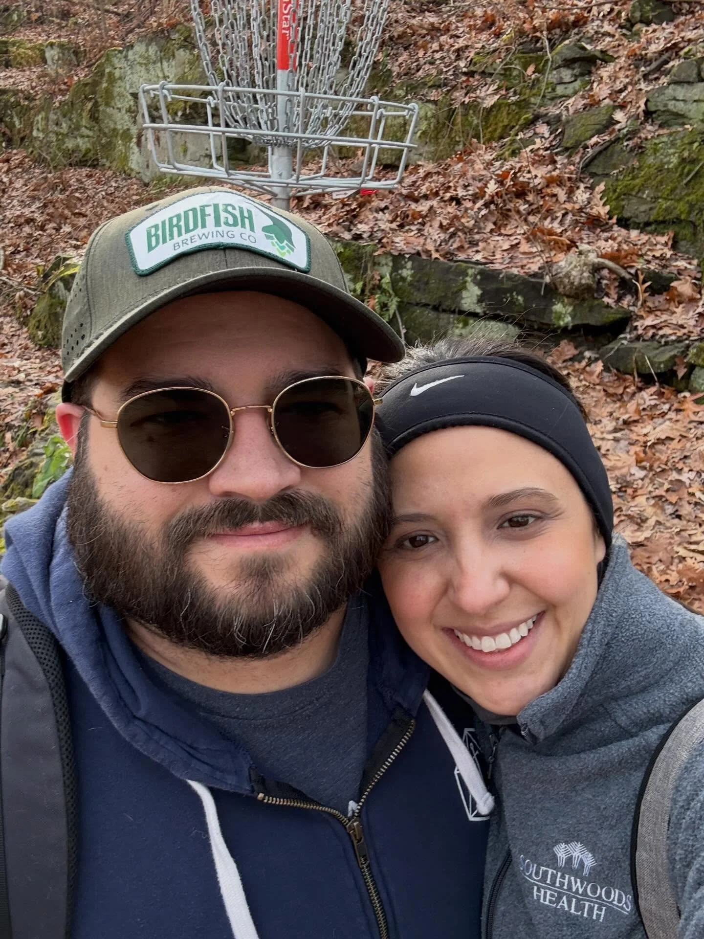 Merry Christmas Eve! 🎄 
Bougie disc golf with my fancy @branchstreetcoffee and @embermug_ jamming to Christmas music while playing. Such a perfect Christmas Eve afternoon! 

Nick might disagree after sliding in some mud and taking a fall. 😆