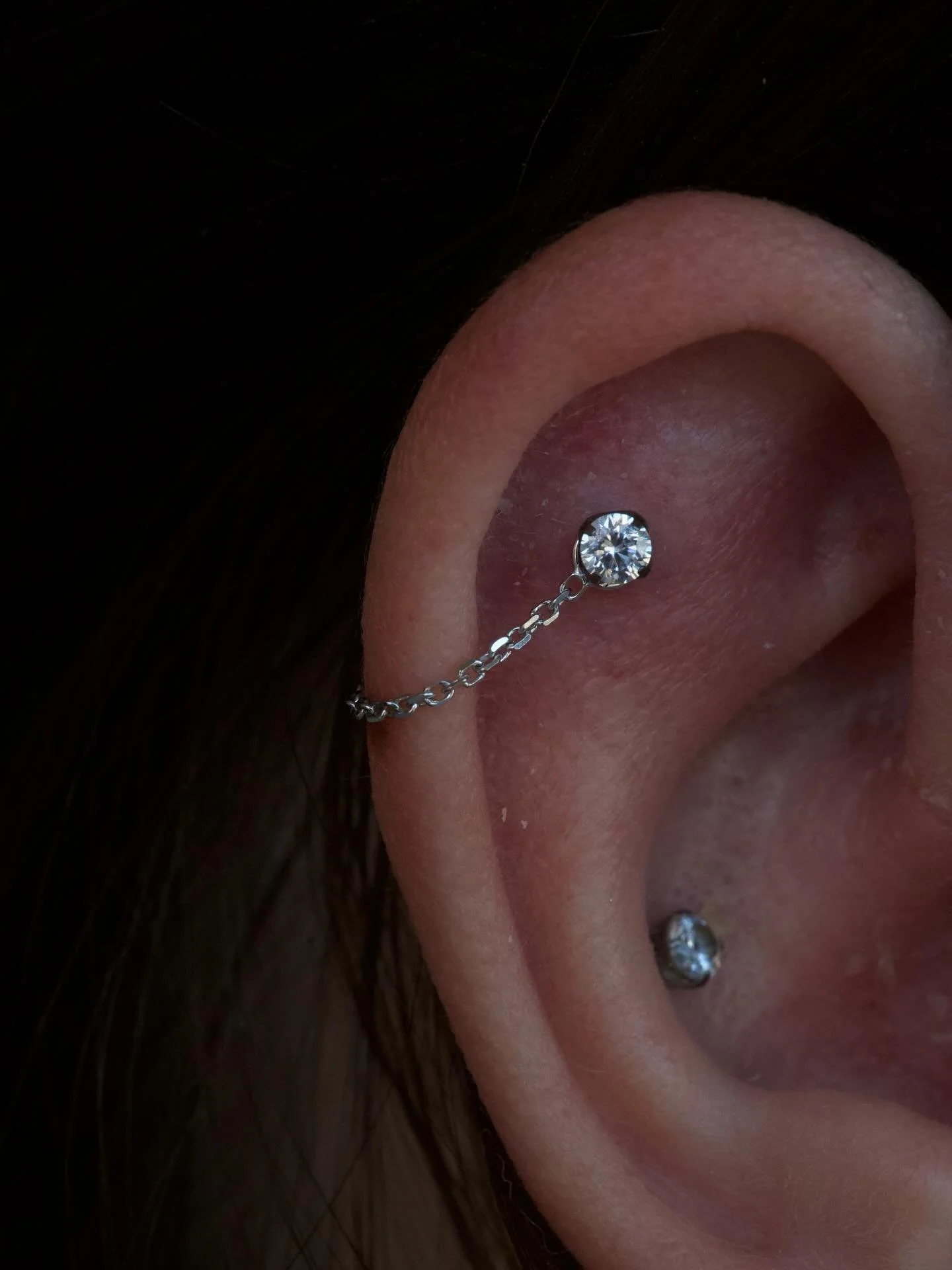From simple to stunning in seconds👏🏼💎

Ready to elevate your piercing? Book at Www.Redarttattoopiercing.Studio or text 602-688-2534

#arizona #mesa #phoenix #mesaaz #phoenixaz #tattoo #tattooartist #piercingshop #arizonapiercing #bodypiercer #body