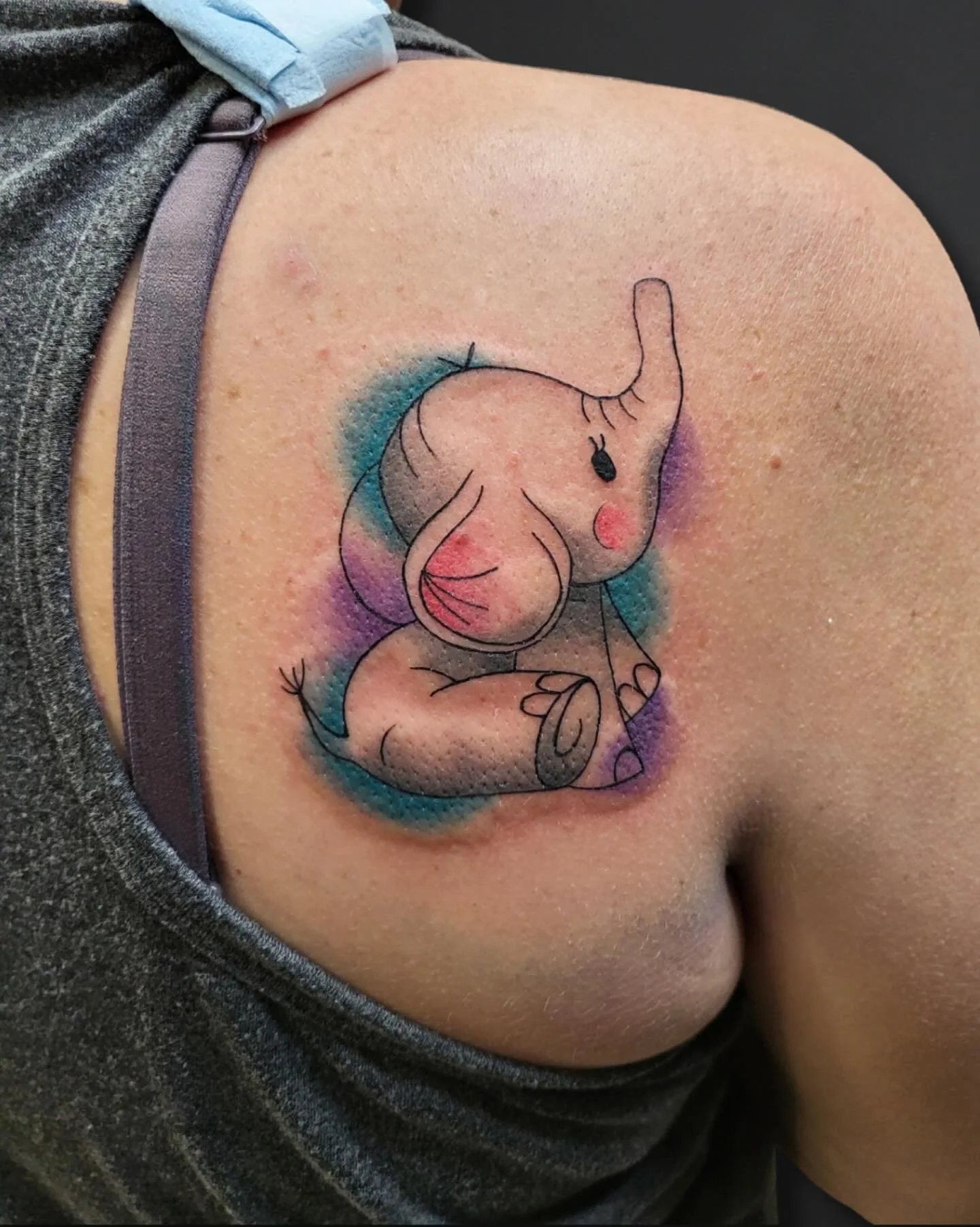 Sometimes you just need a cute tattoo with your best friend🩵🐘

Casey recently did the sweetest matching elephants for his clients. Ready to book? 👉🏼 Www.Redarttattoopiercing.Studio or text 602-688-2534 

#arizona #mesa #phoenix #mesaaz #phoenixaz